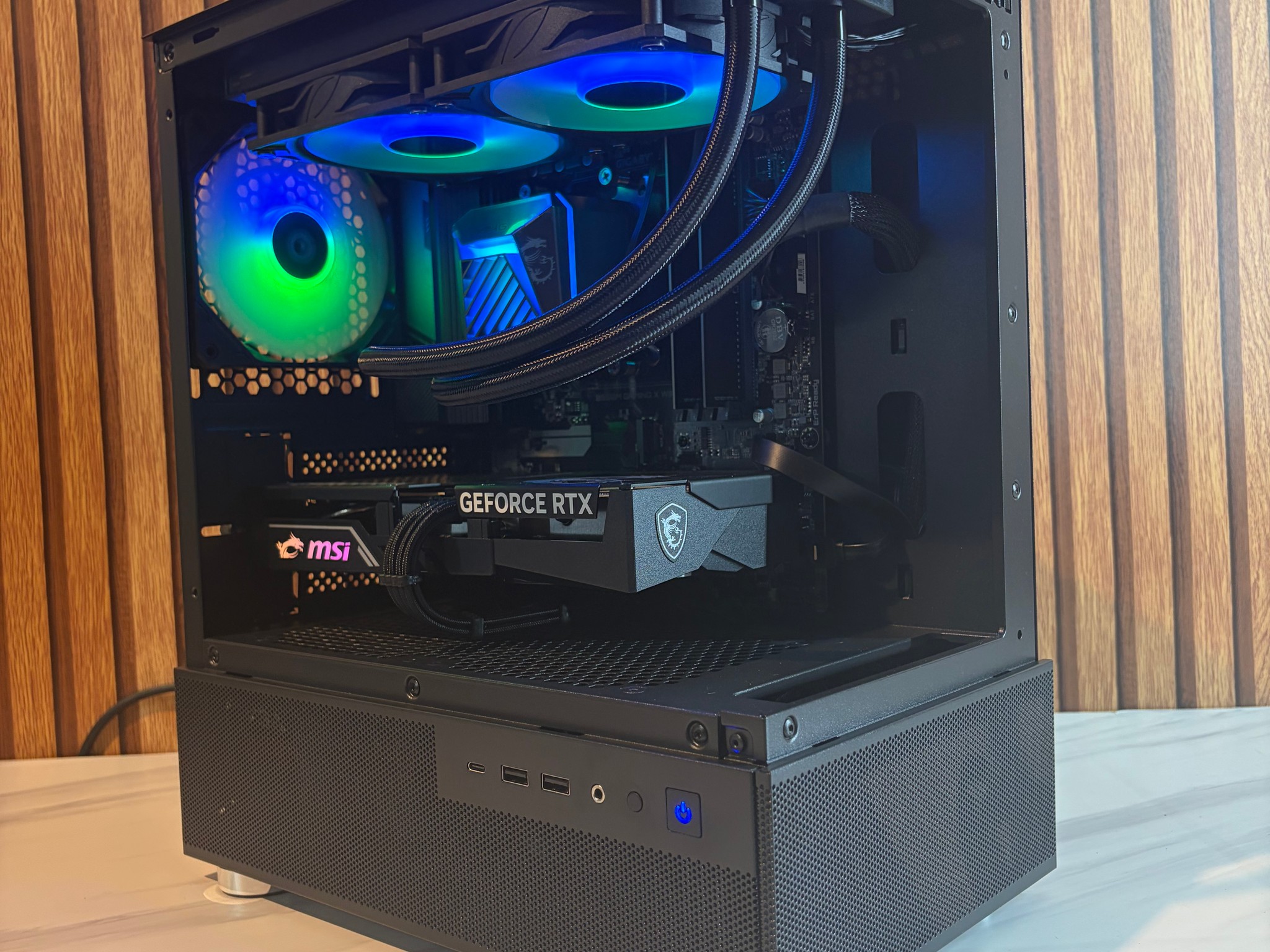 RTX 5060 | RYZEN 5 5500 | 16GB DDR4 | 500GB SSD | 240MM AIO
