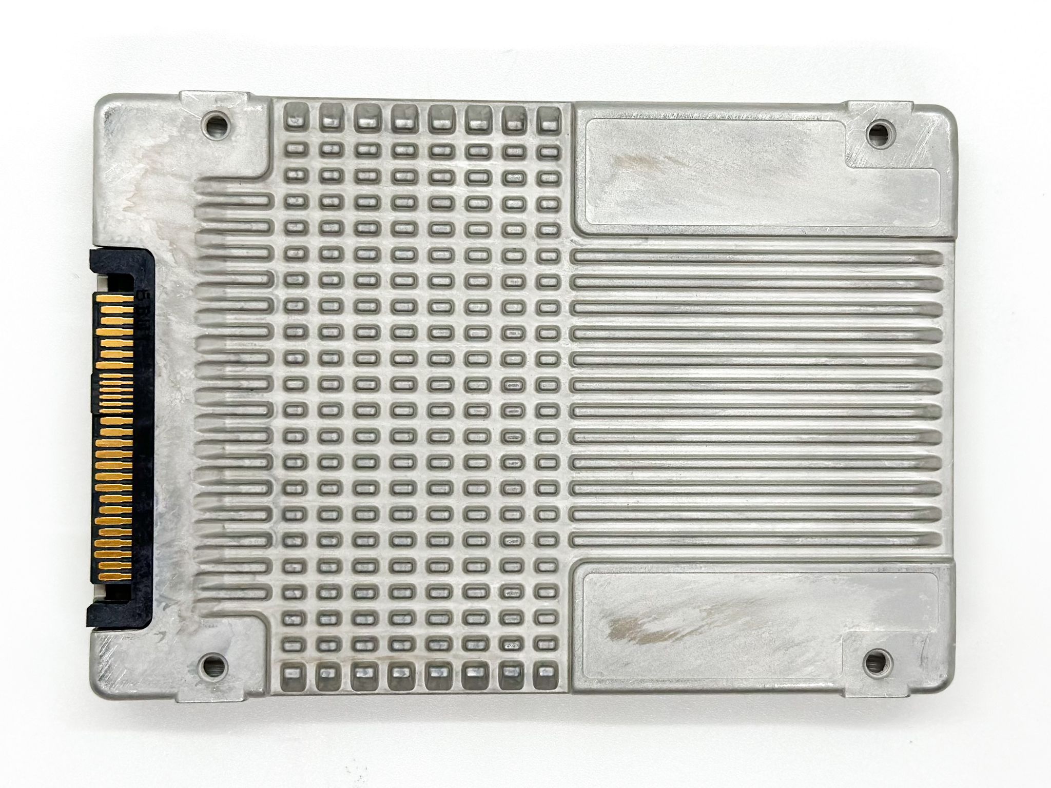Intel SSD DC P4600 6.4tb Nvme SSD