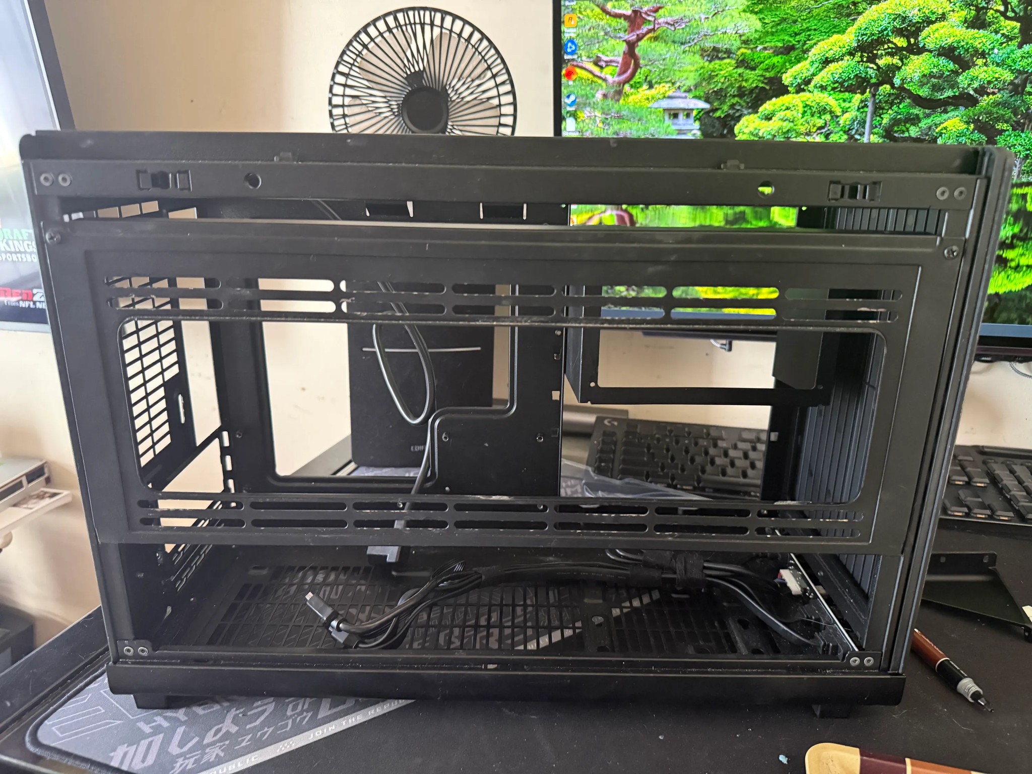 🖤 LIAN LI A3-mATX-X Black SPCC M-ATX / ITX Computer Case – Compact Power, Premium Style