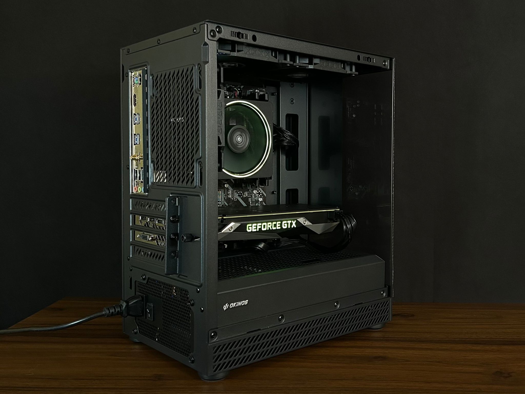 GeForce GTX 1080 Custom Gaming PC - Ryzen 7 2700X