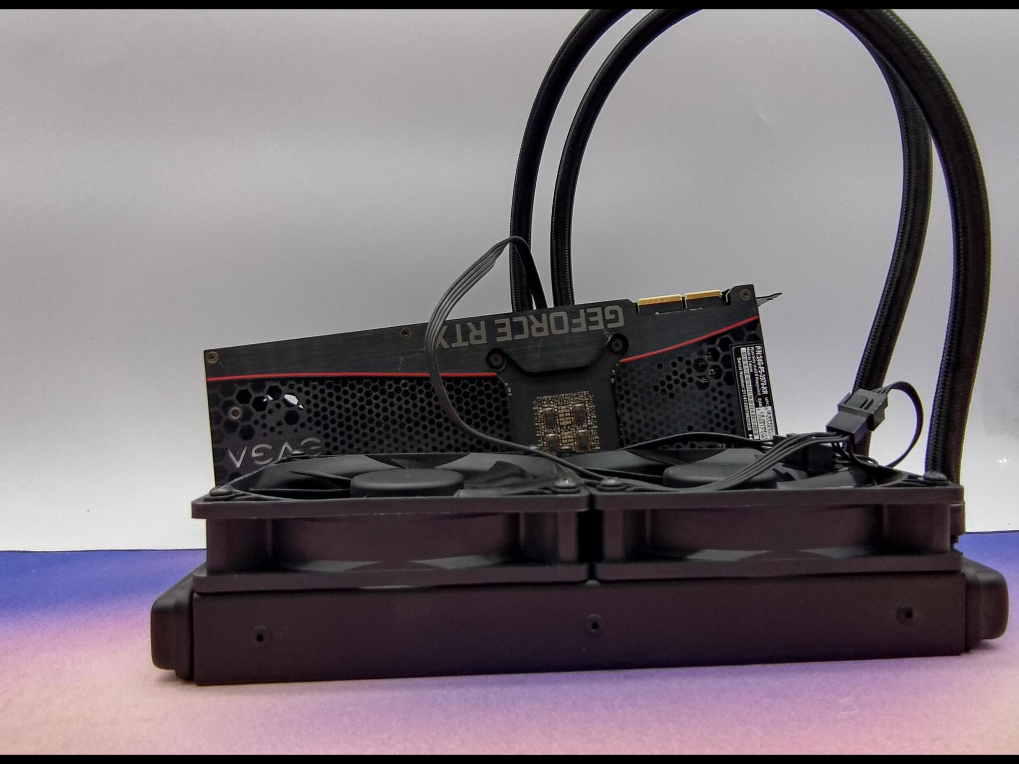 EVGA RTX 3090 XC3 Ultra Hybrid Gaming