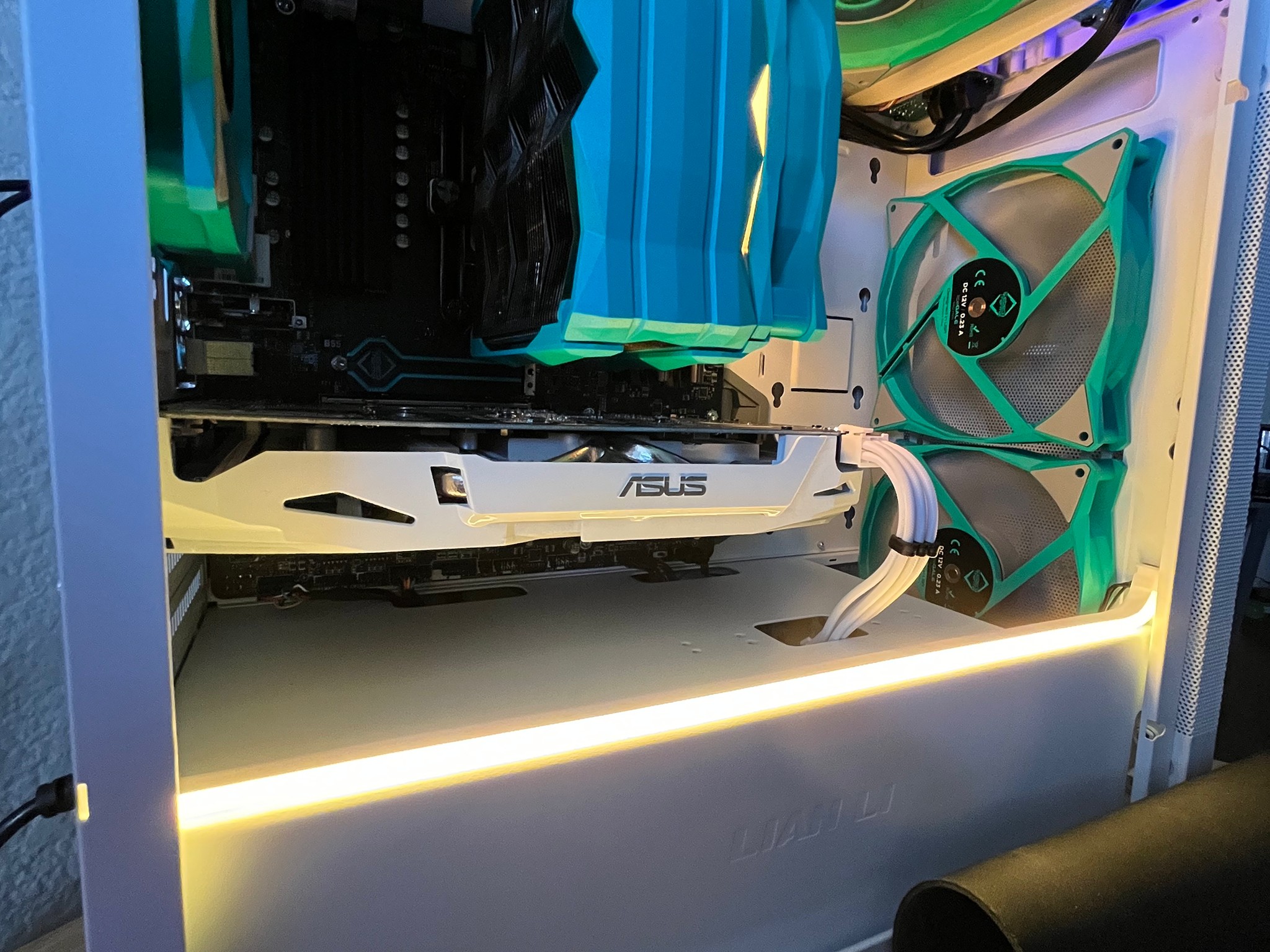 White-Out V2 Entry Budget Ryzen 5 3600 & GTX 1060 6GB