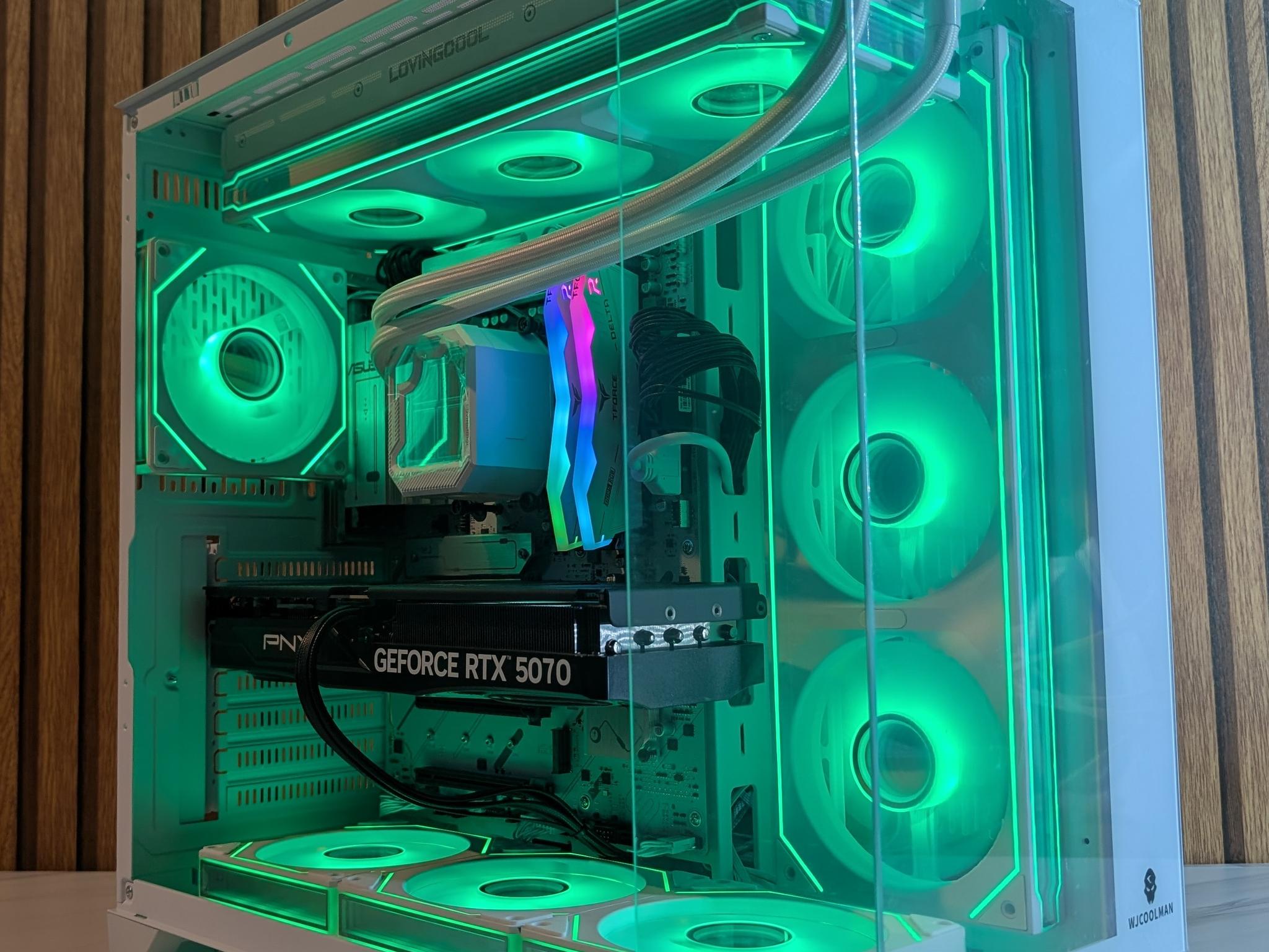 RTX 5070 | RYZEN 5 9600X | 16GB DDR5 | 1TB SSD | 360MM AIO