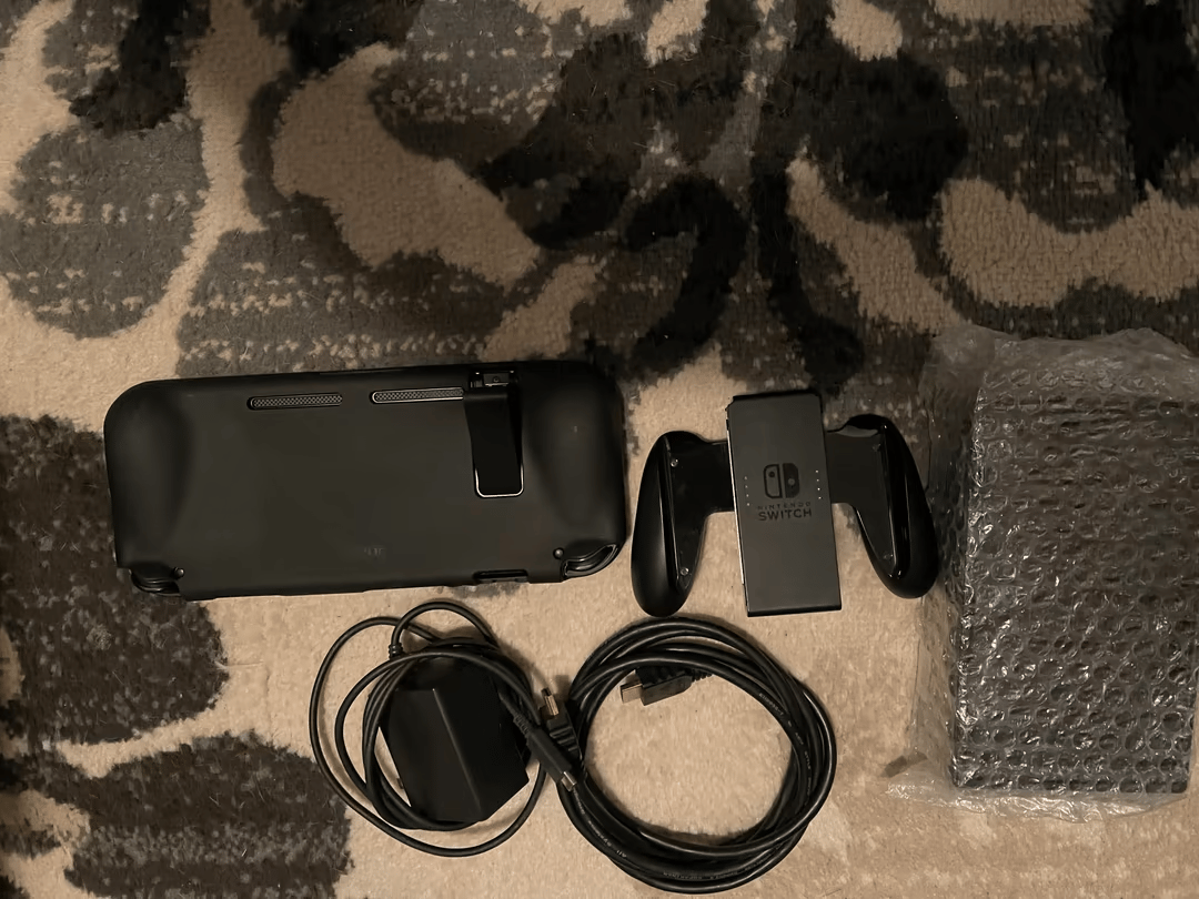 Nintendo Switch Used GRADE A.  This is a really nice Switch better than most I have seen on Ebay!