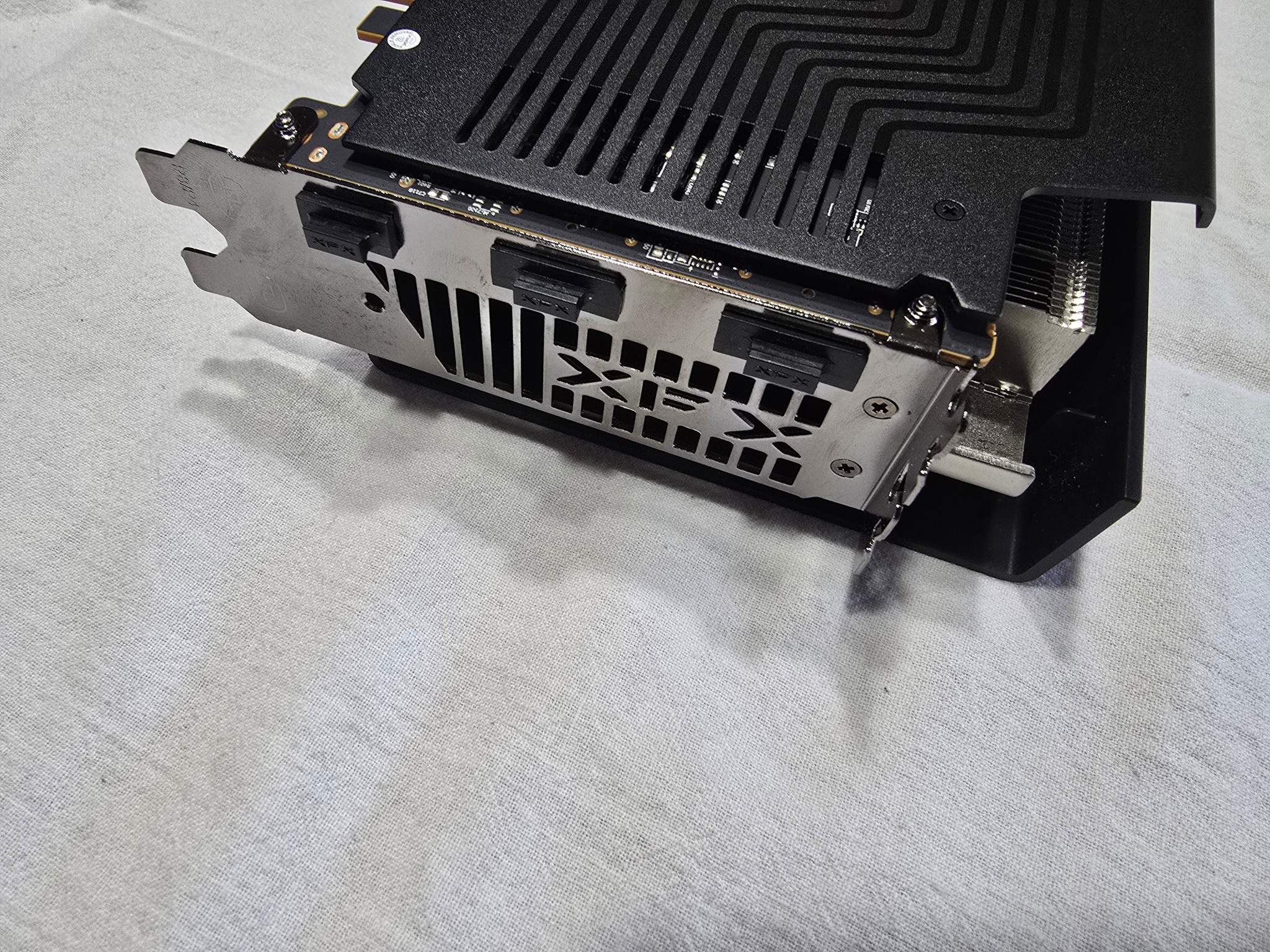 XFX Swift AMD Radeon RX 9060 XT OC Gaming Edition with 16GB GDDR6 HDMI 2xDP