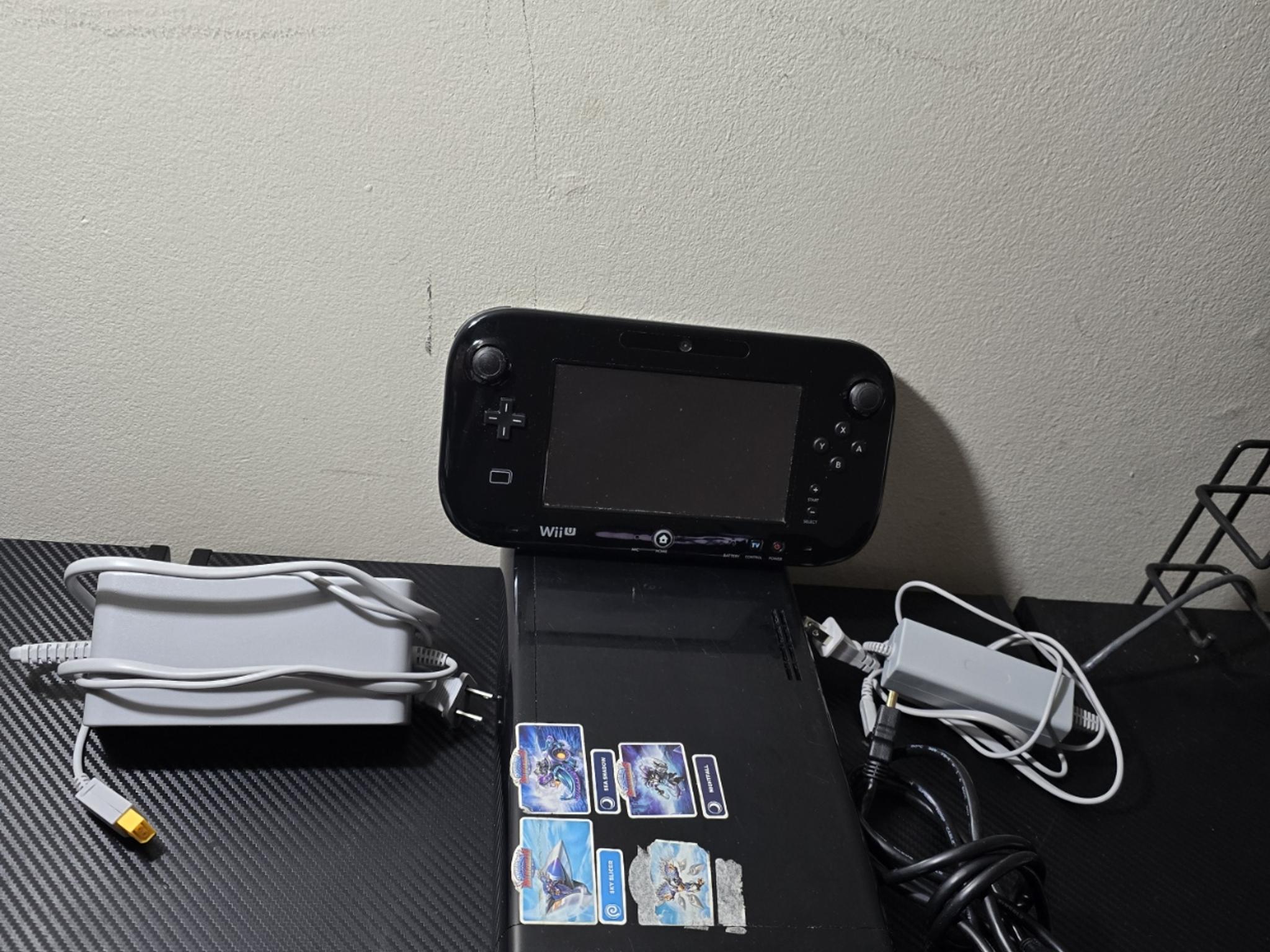 Nintendo Wii U (Black) w/Custom Firmware + Games