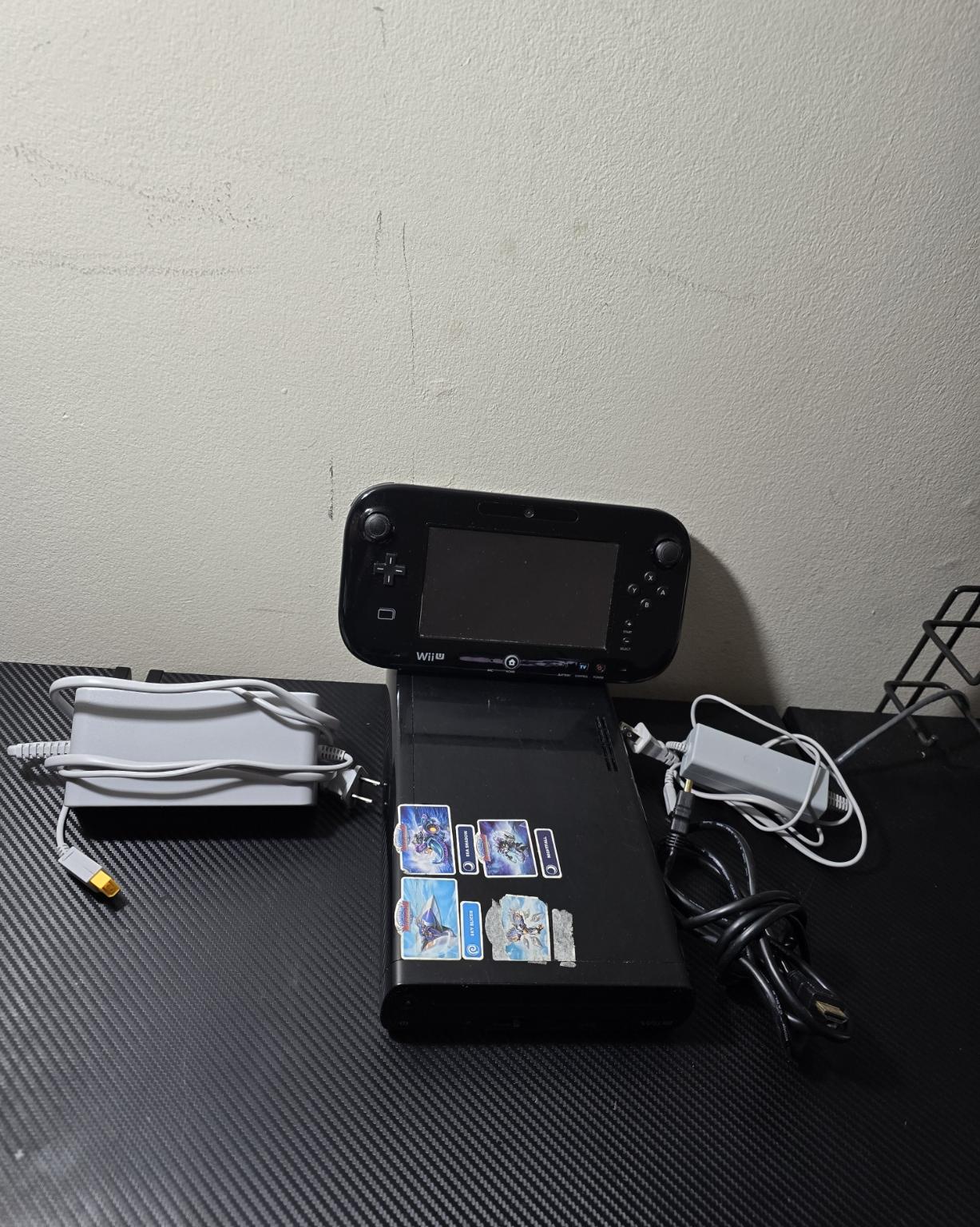 Nintendo Wii U (Black) w/Custom Firmware + Games