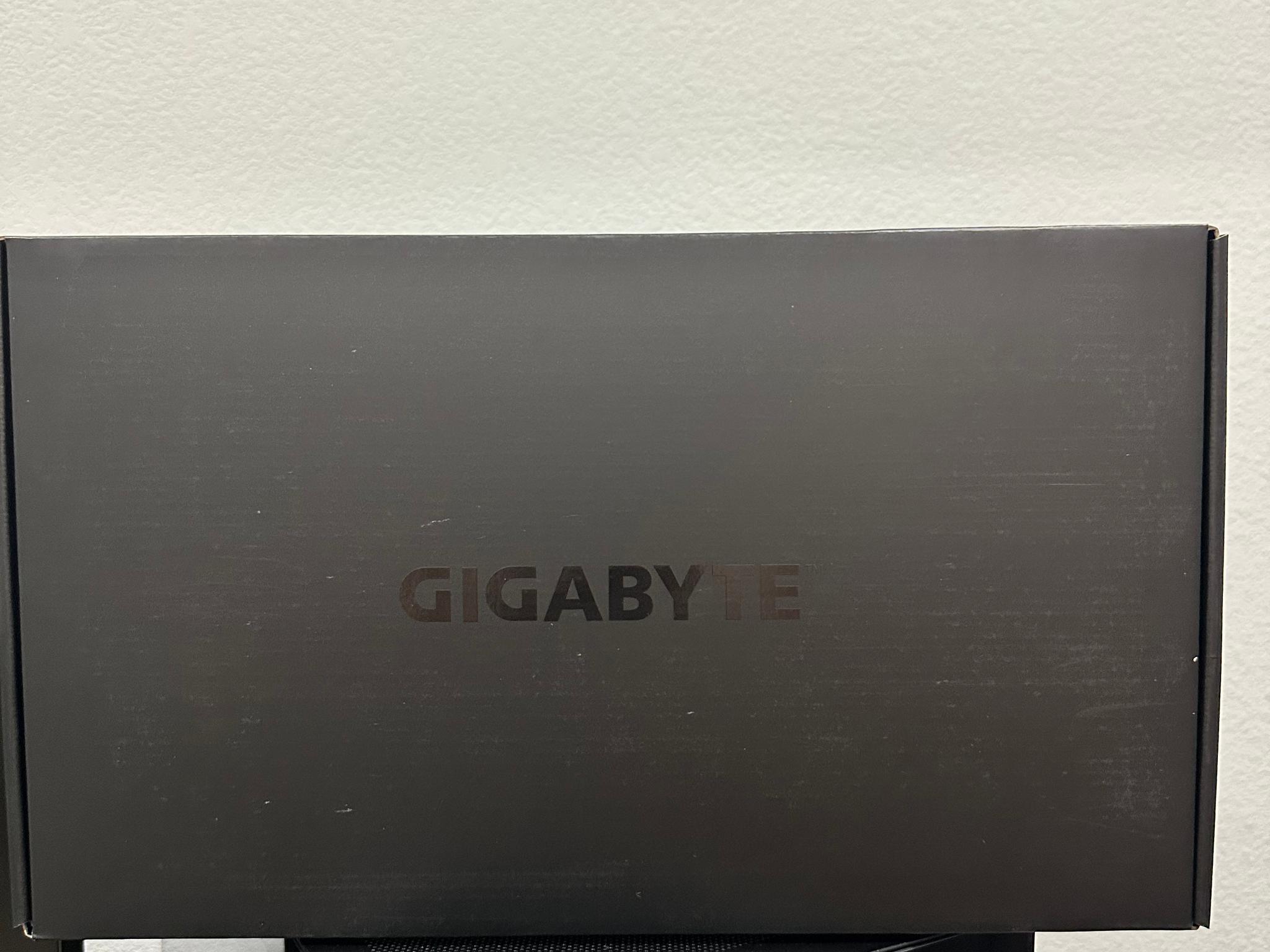 GIGABYTE GeForce RTX 5080 WINDFORCE SFF 16G