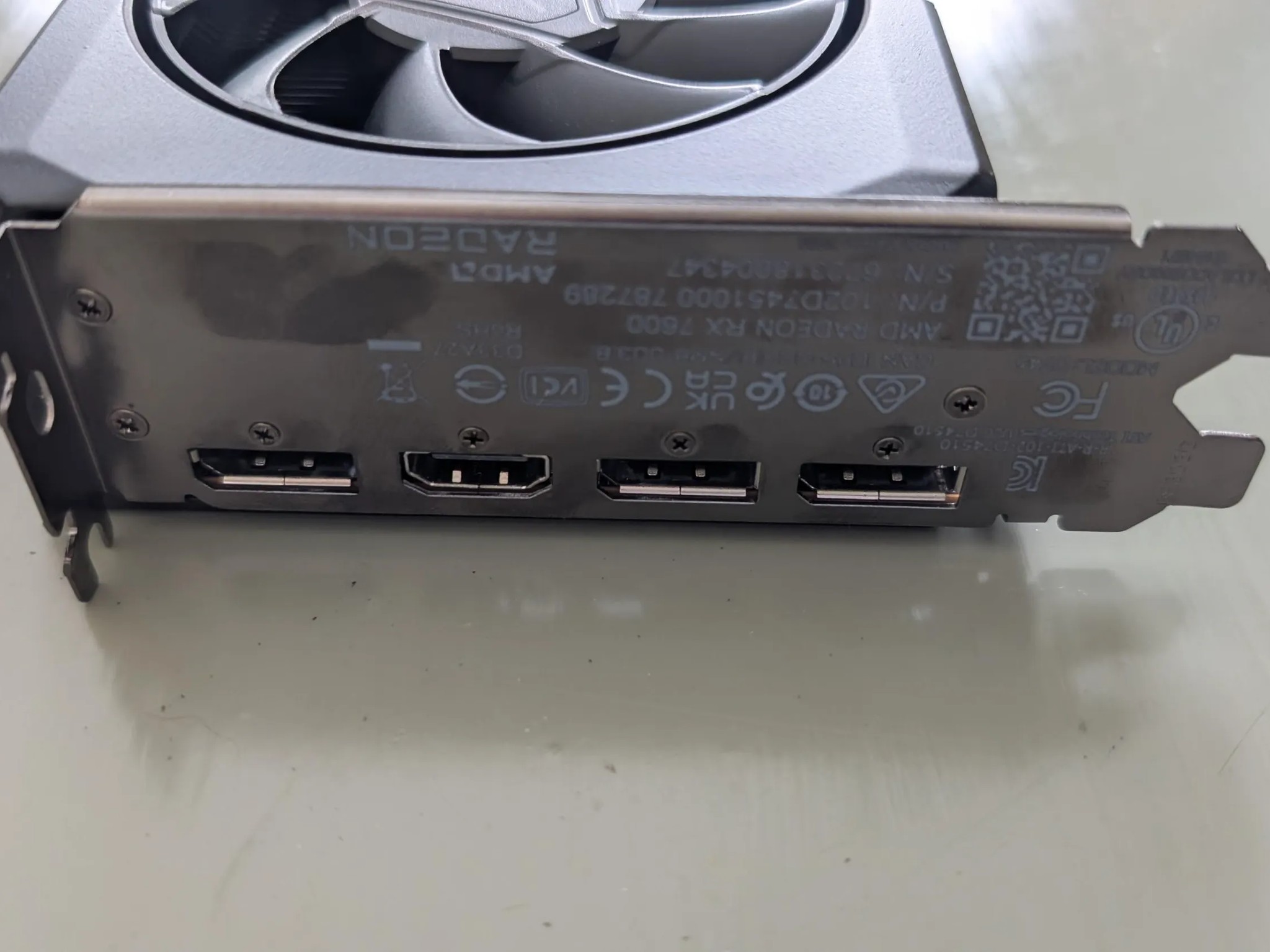 AMD Radeon RX 7600