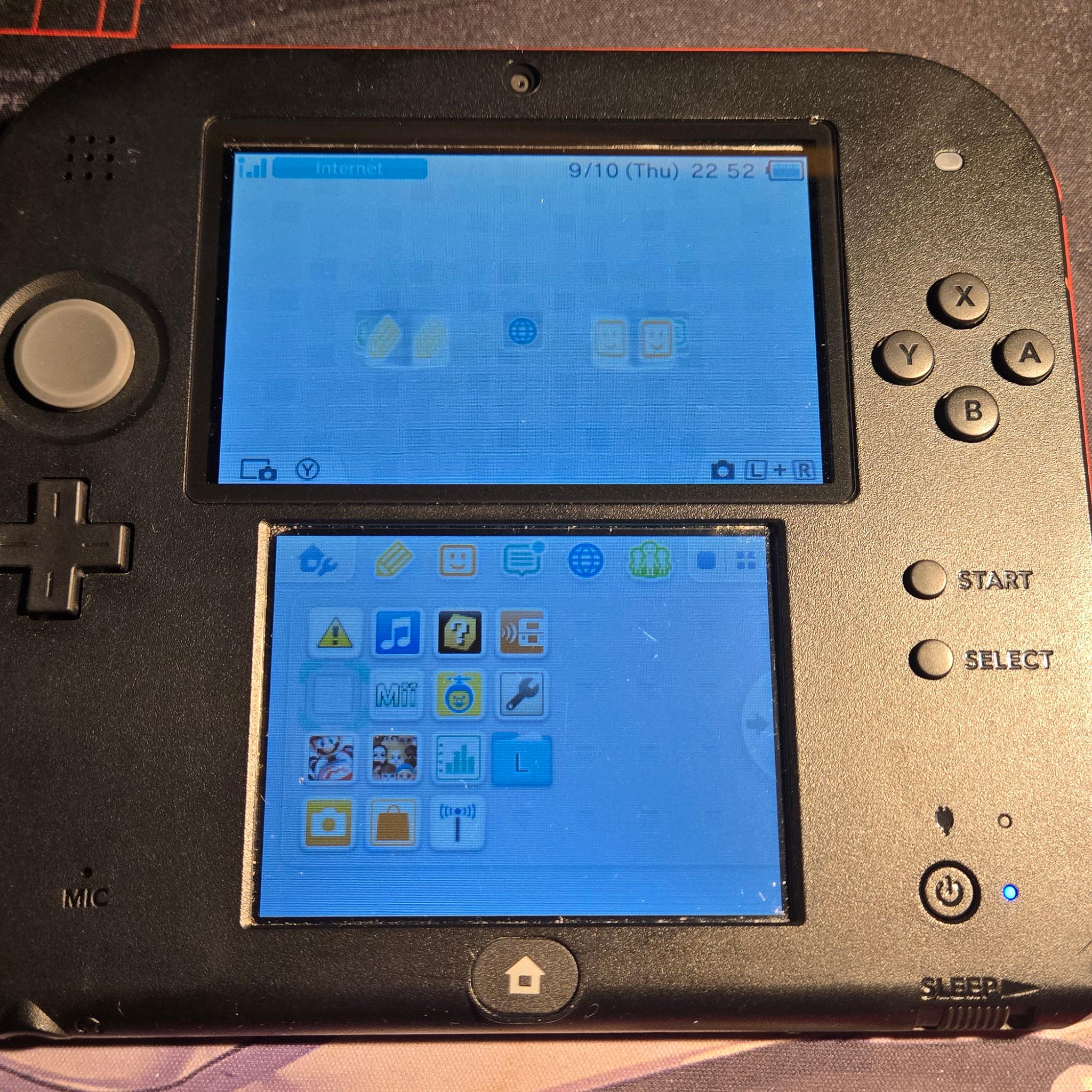 CUSTOM REFURBISHED Nintendo 2DS Black/Red Handheld Console, Mario Kart 7 Edition
