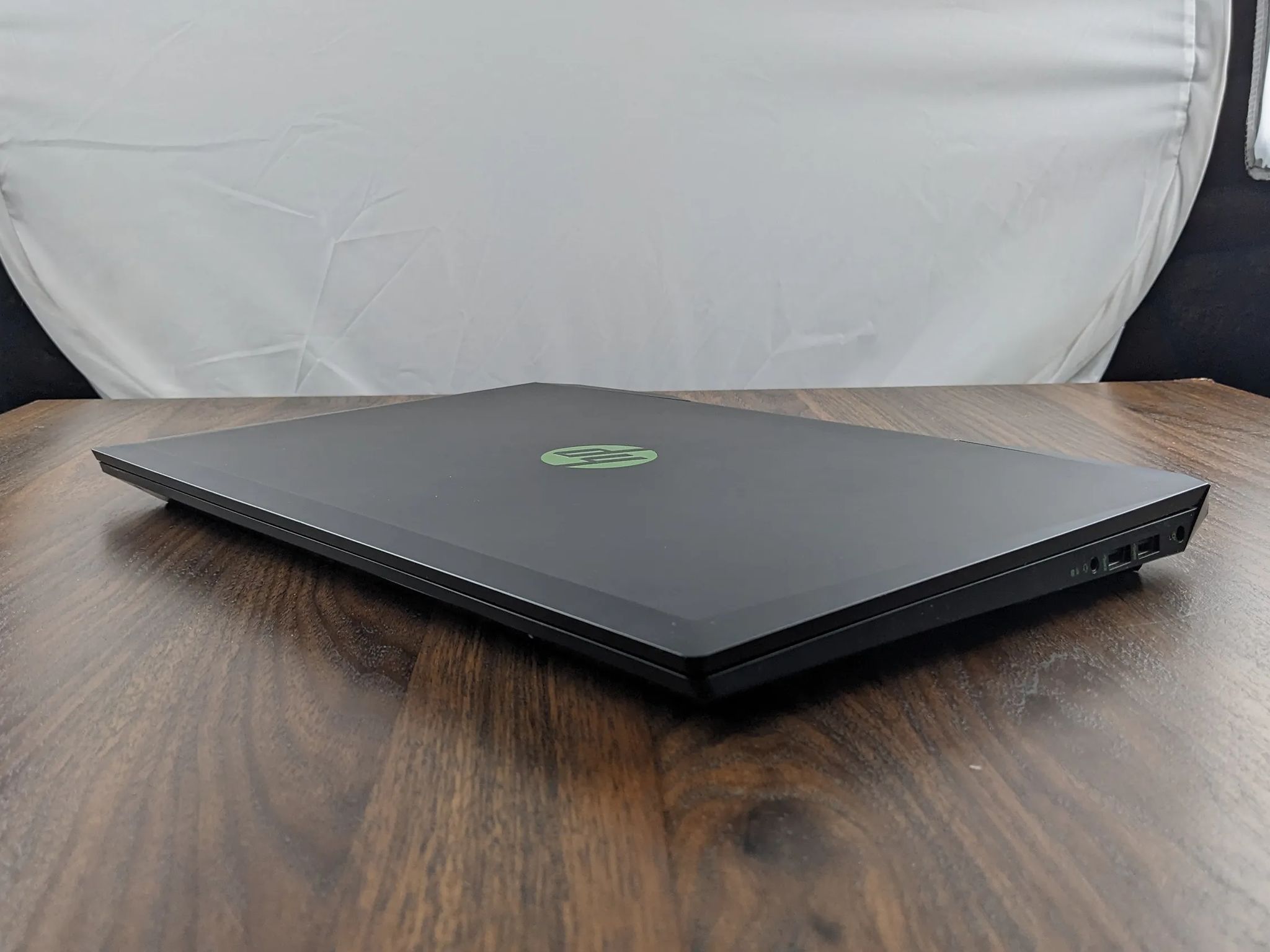 HP Pavilion Gaming GTX 1650, i5-9300H, 12GB DDR4, 256GB NVMe, 1TB HDD