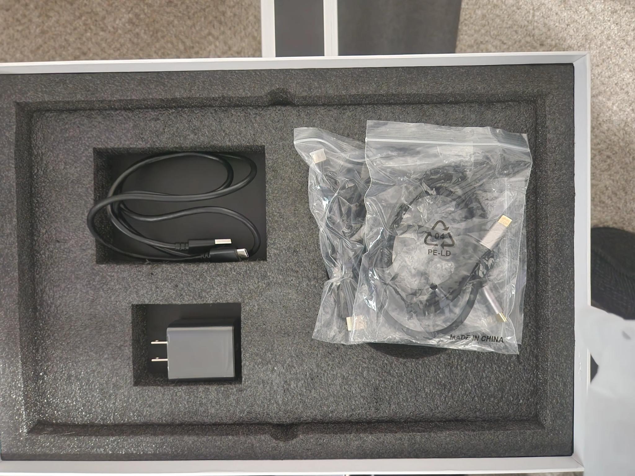 RRVideos Portable Touchscreen Monitor