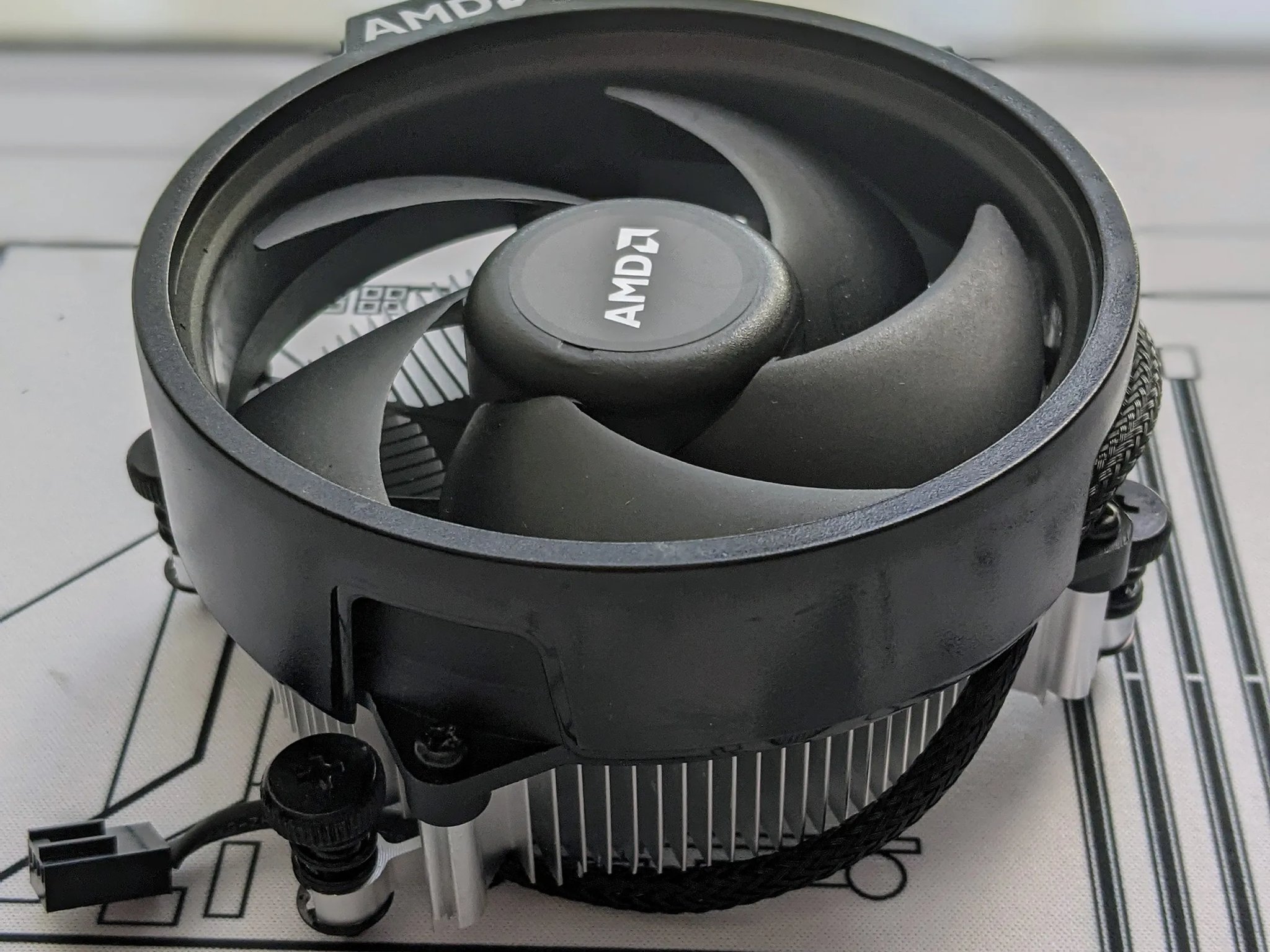 AMD Wraith Stealth Socket AM4 4-Pin Stock Cooler