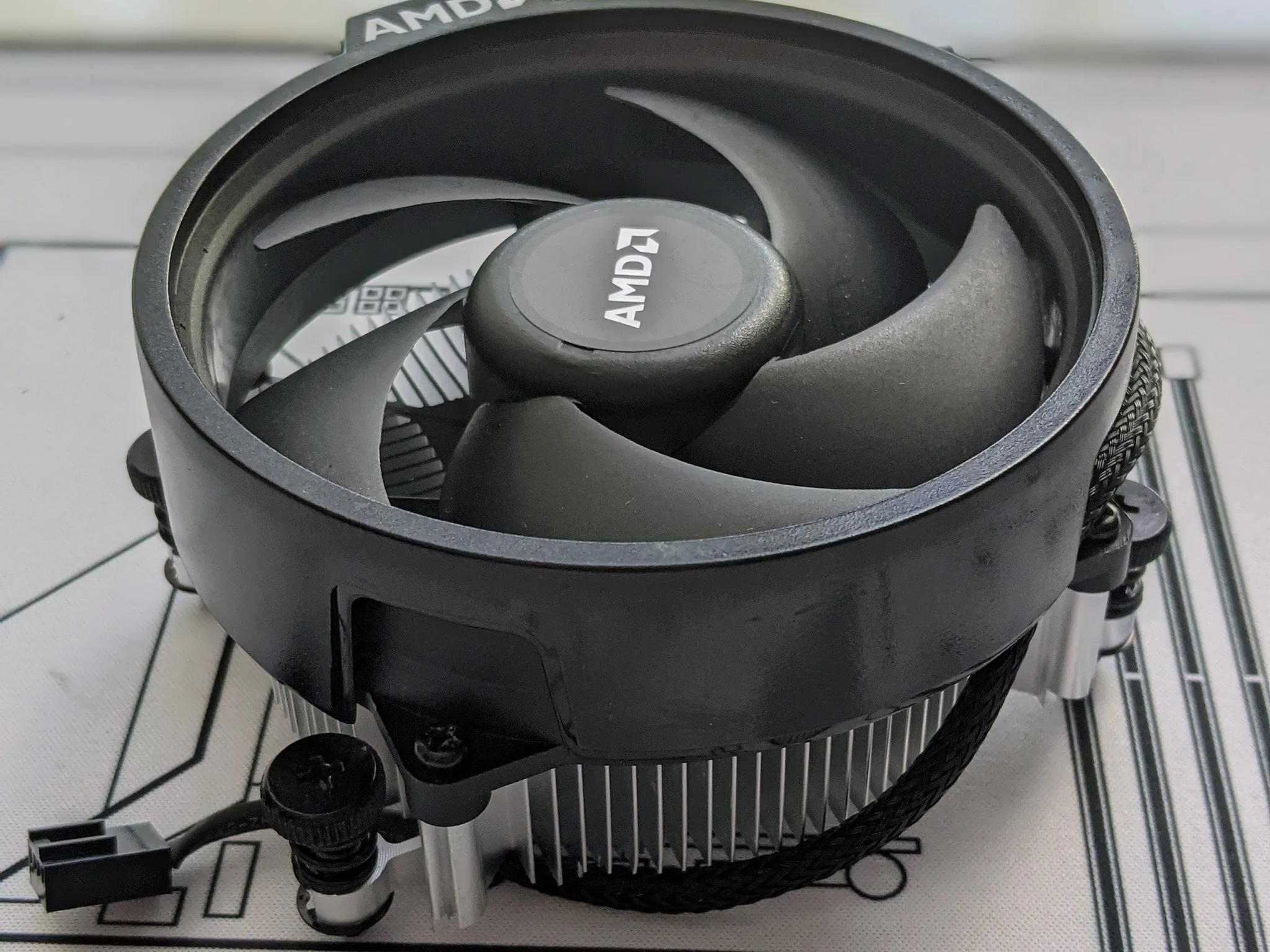 AMD Wraith Stealth Socket AM4 4-Pin Stock Cooler