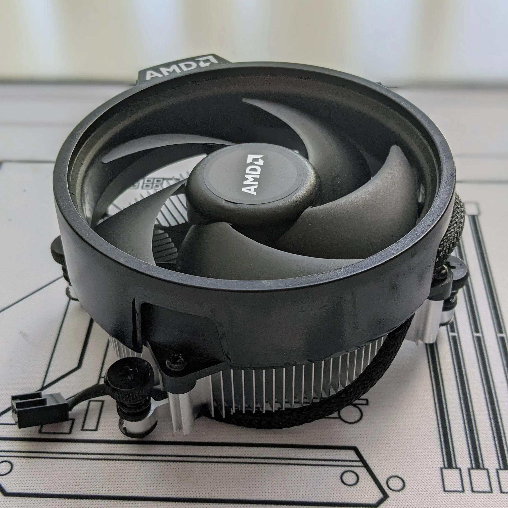 AMD Wraith Stealth Socket AM4 4-Pin Stock Cooler