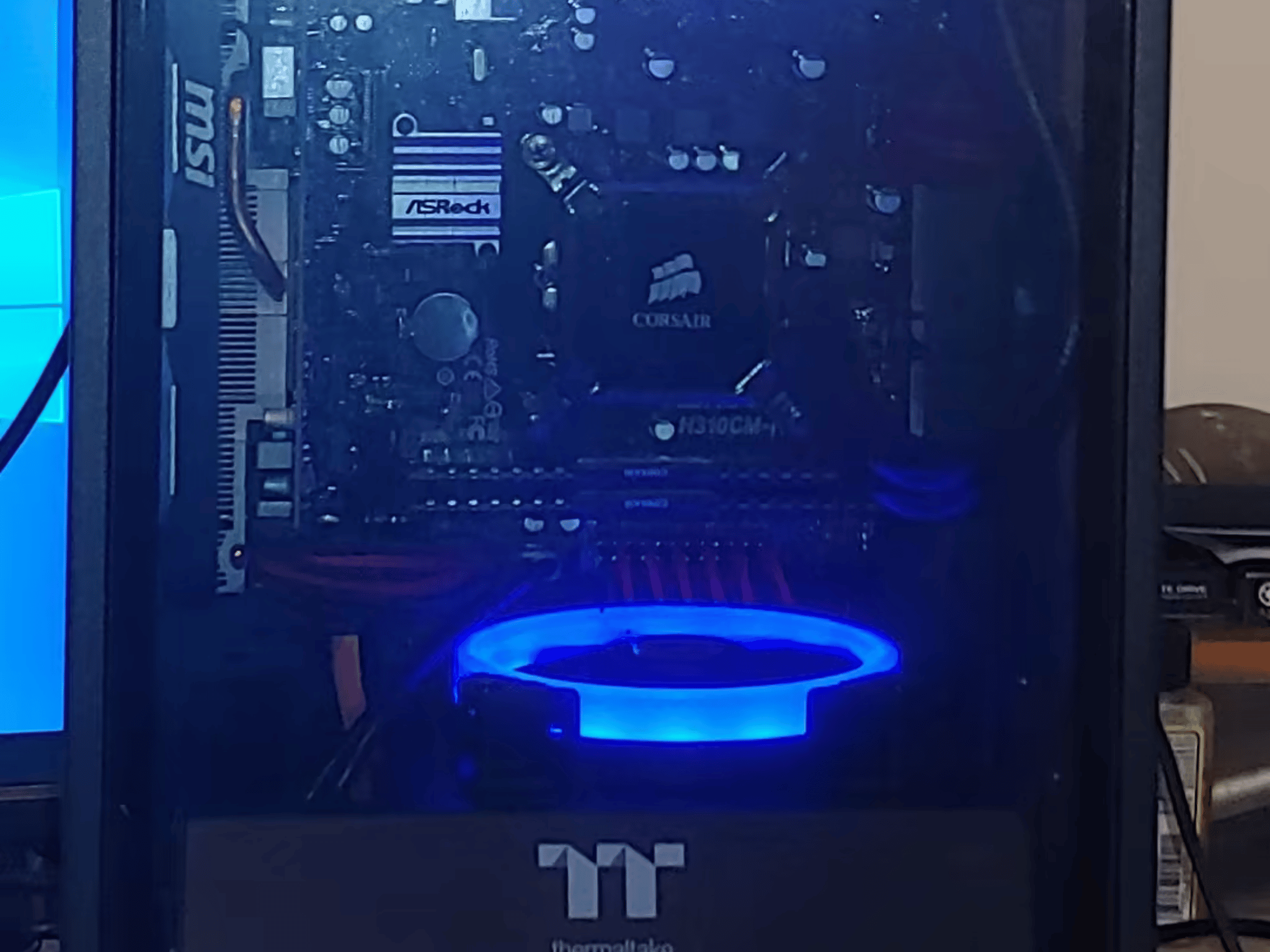 Mini ITX GTX 1650 256SSD 2TB HD Water Cooled Thermaltake Tower 100