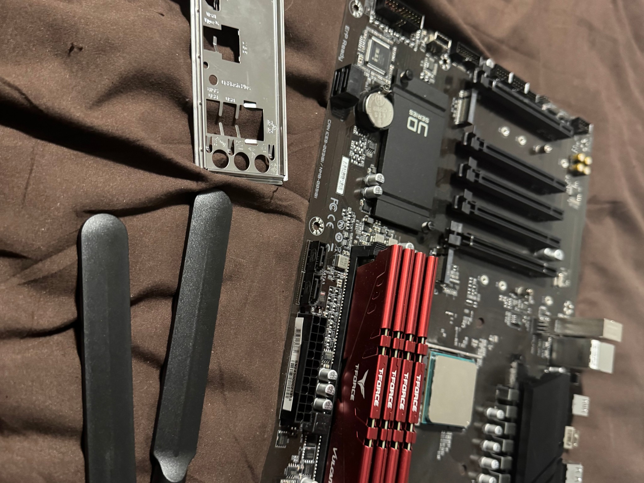 Gigabyte B550 Ud 32GB DDR4 Ram Amd 5 5500 Cpu bundle