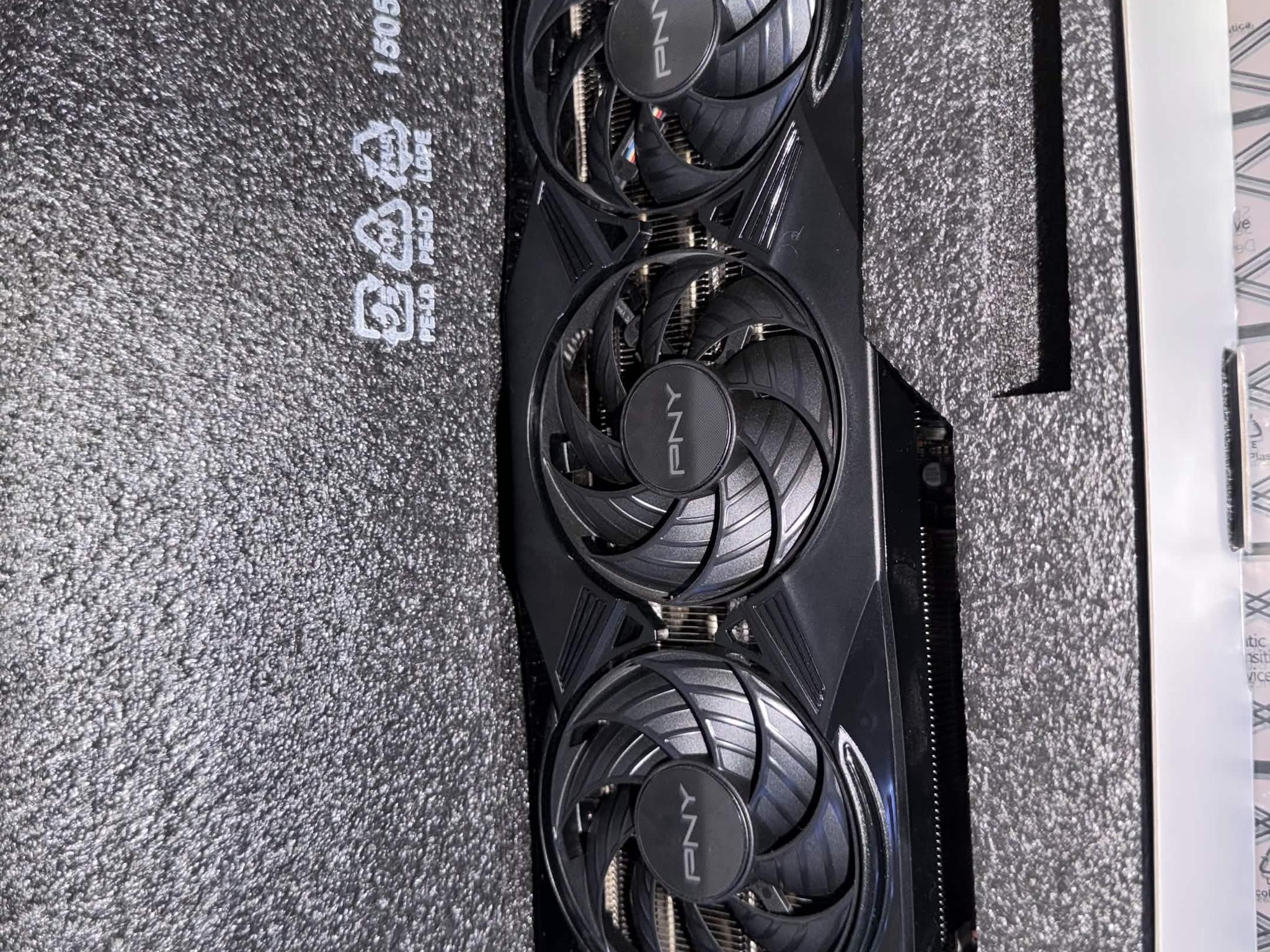 PNY VERTO GeForce RTX 5070Ti - Image 3