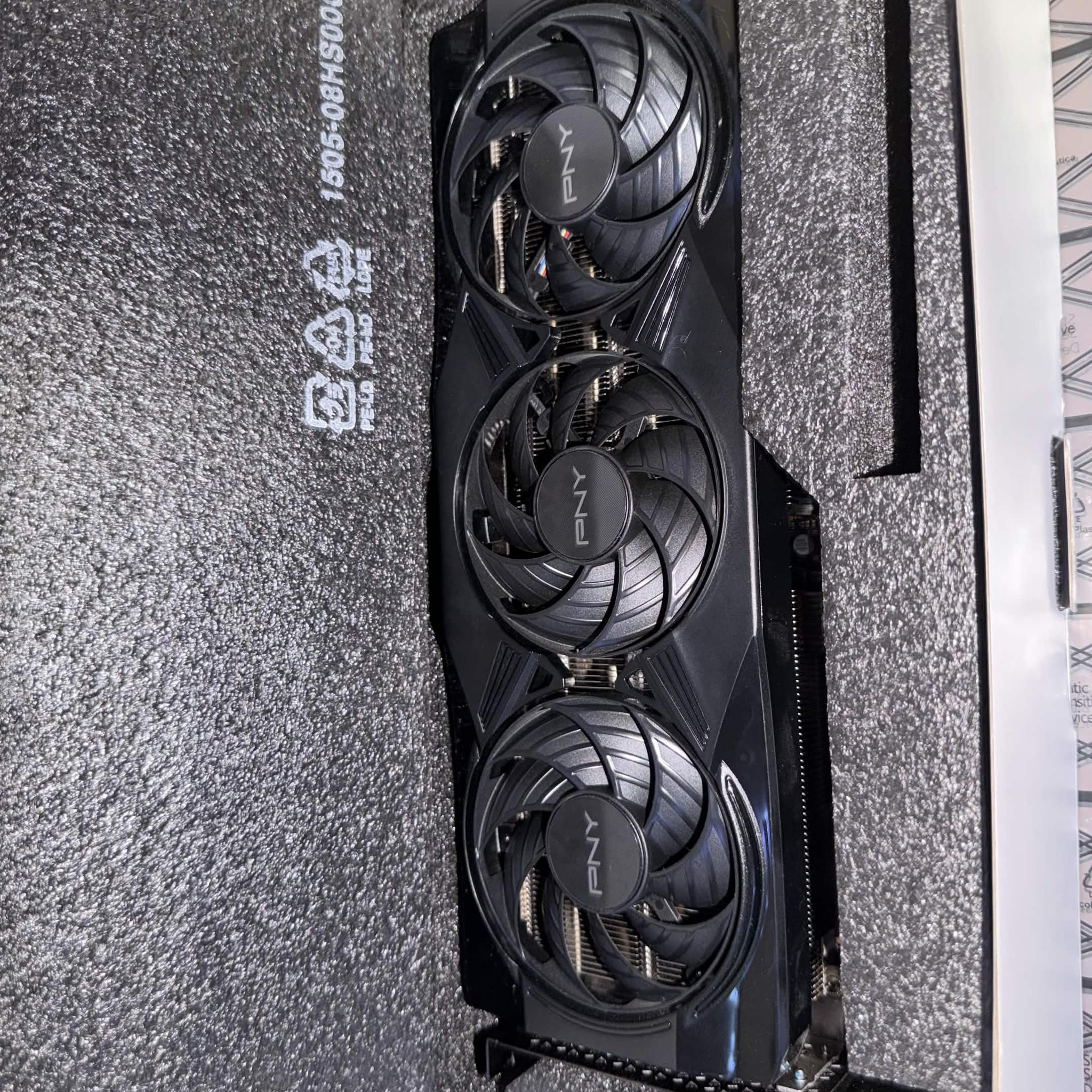 PNY VERTO GeForce RTX 5070Ti