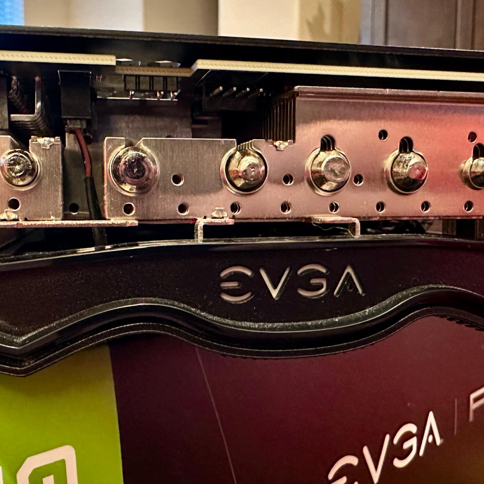 *PLEASE READ, RUNS HOT* EVGA RTX 3080 Ti 12GB