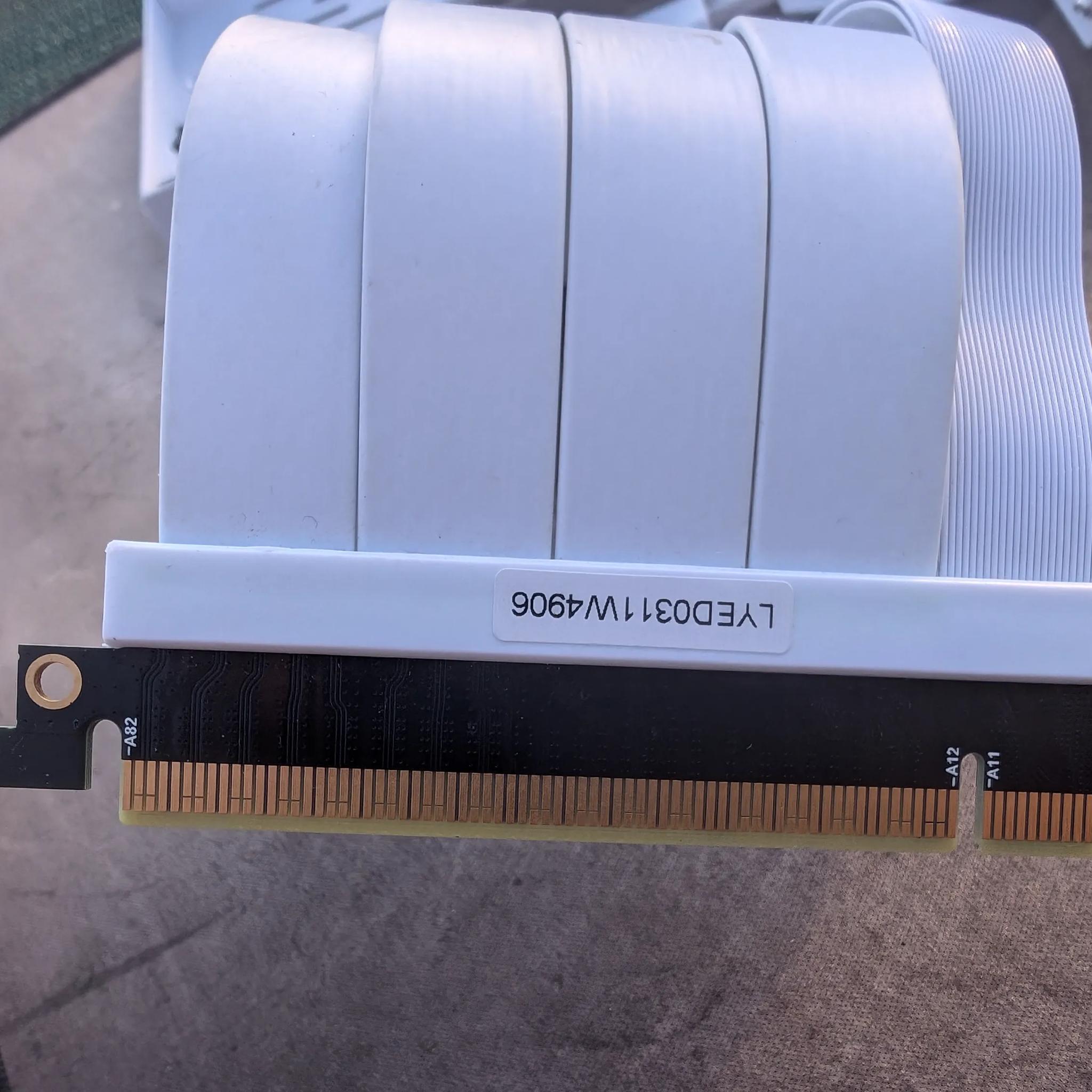 Lian-Li Vertical GPU Mount 011-Vision White