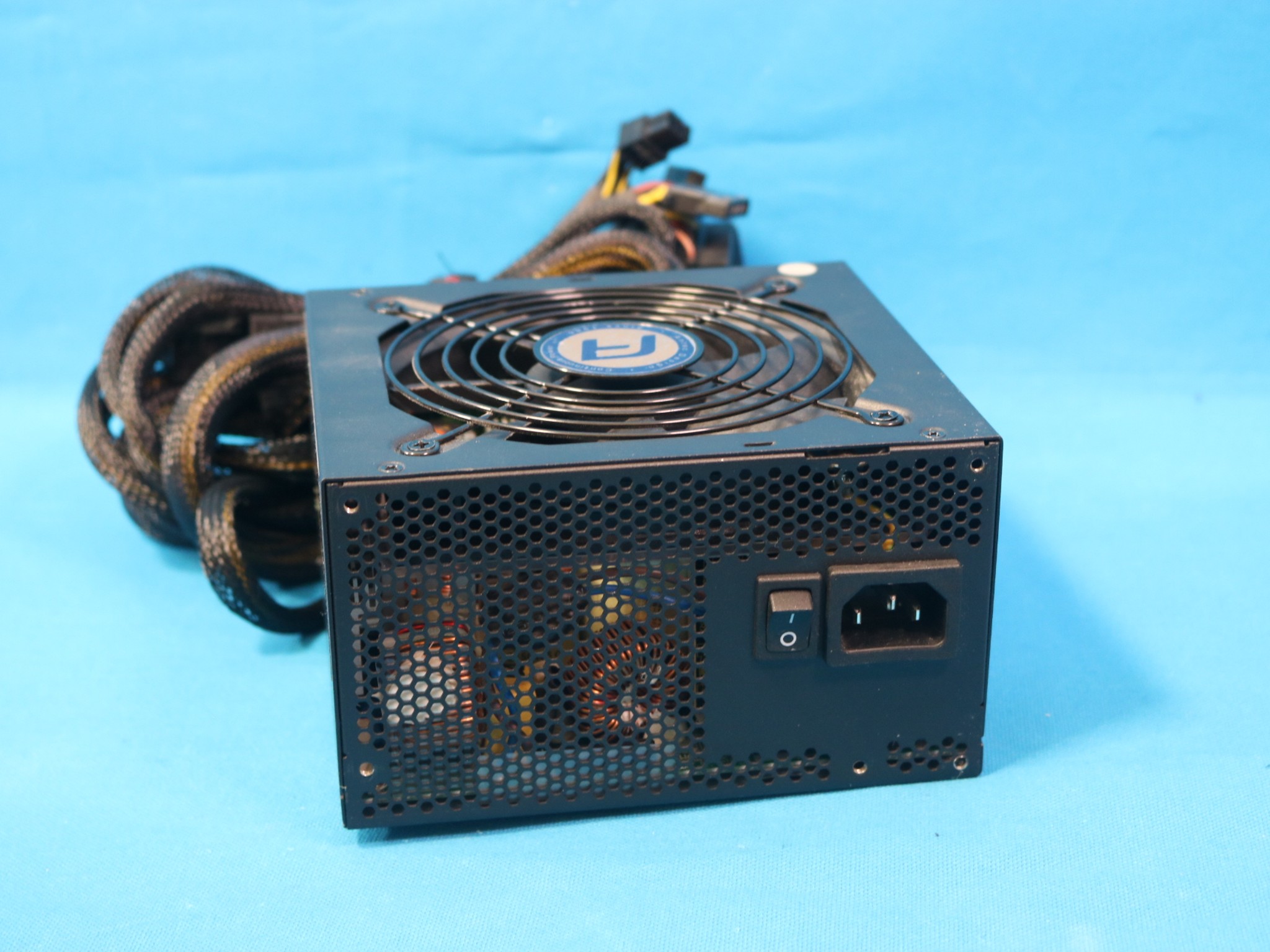 Antec TruePower Classic 750W Continuous Power 80 PLUS Gold 24-Pin ATX Desktop PSU TP-750C