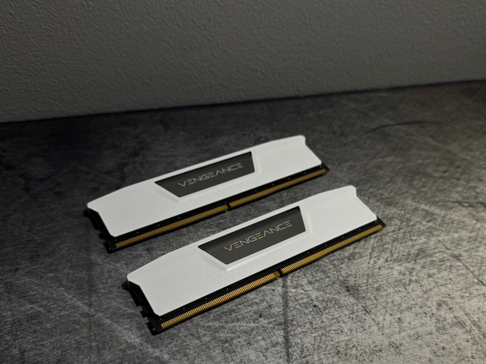 White DDR5 64GB (2x32) 5600MHz Small Form Factor