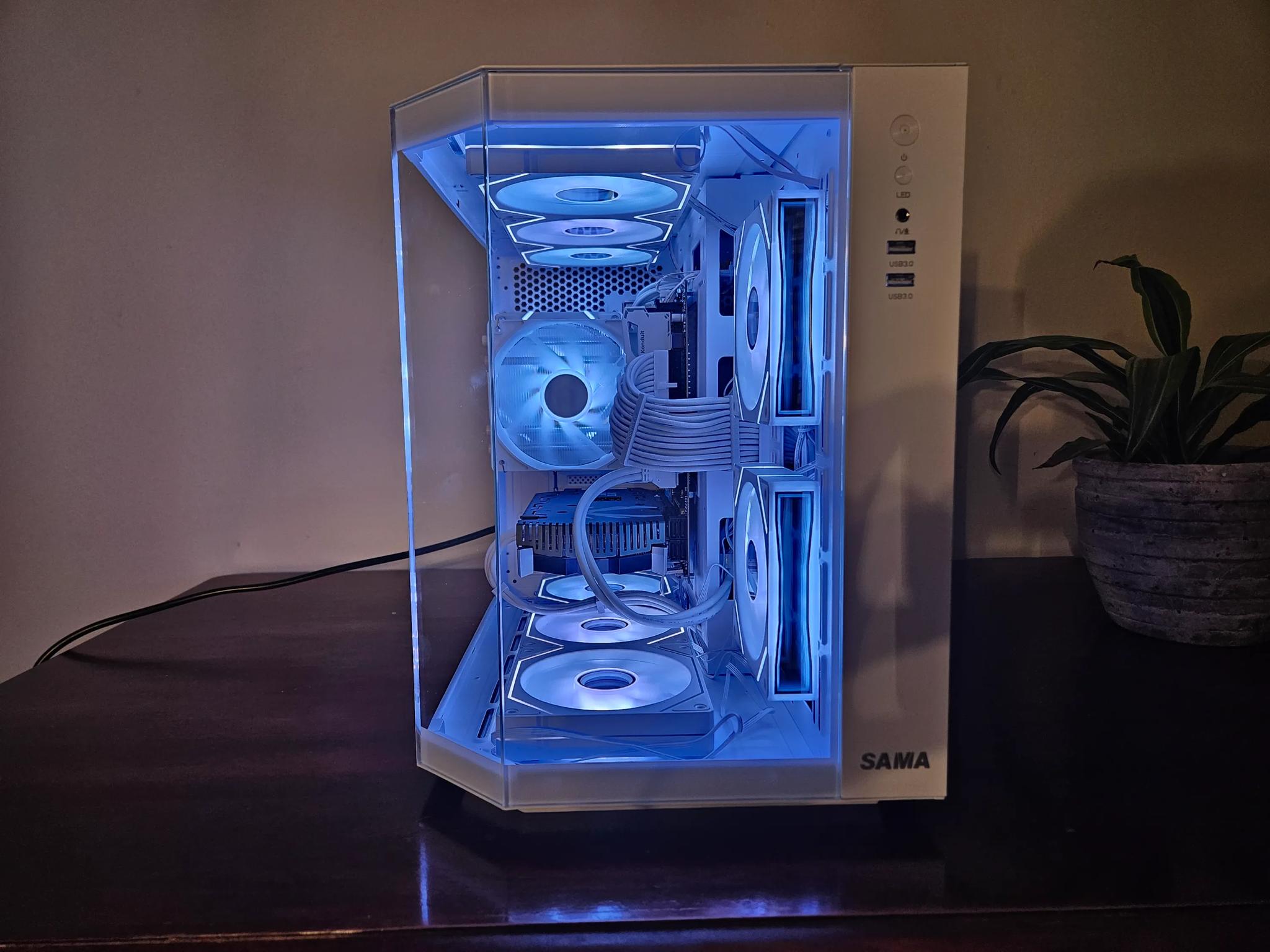 RTX 2060 Ryzen 5 3600x White RTX Fishtank Gaming PC