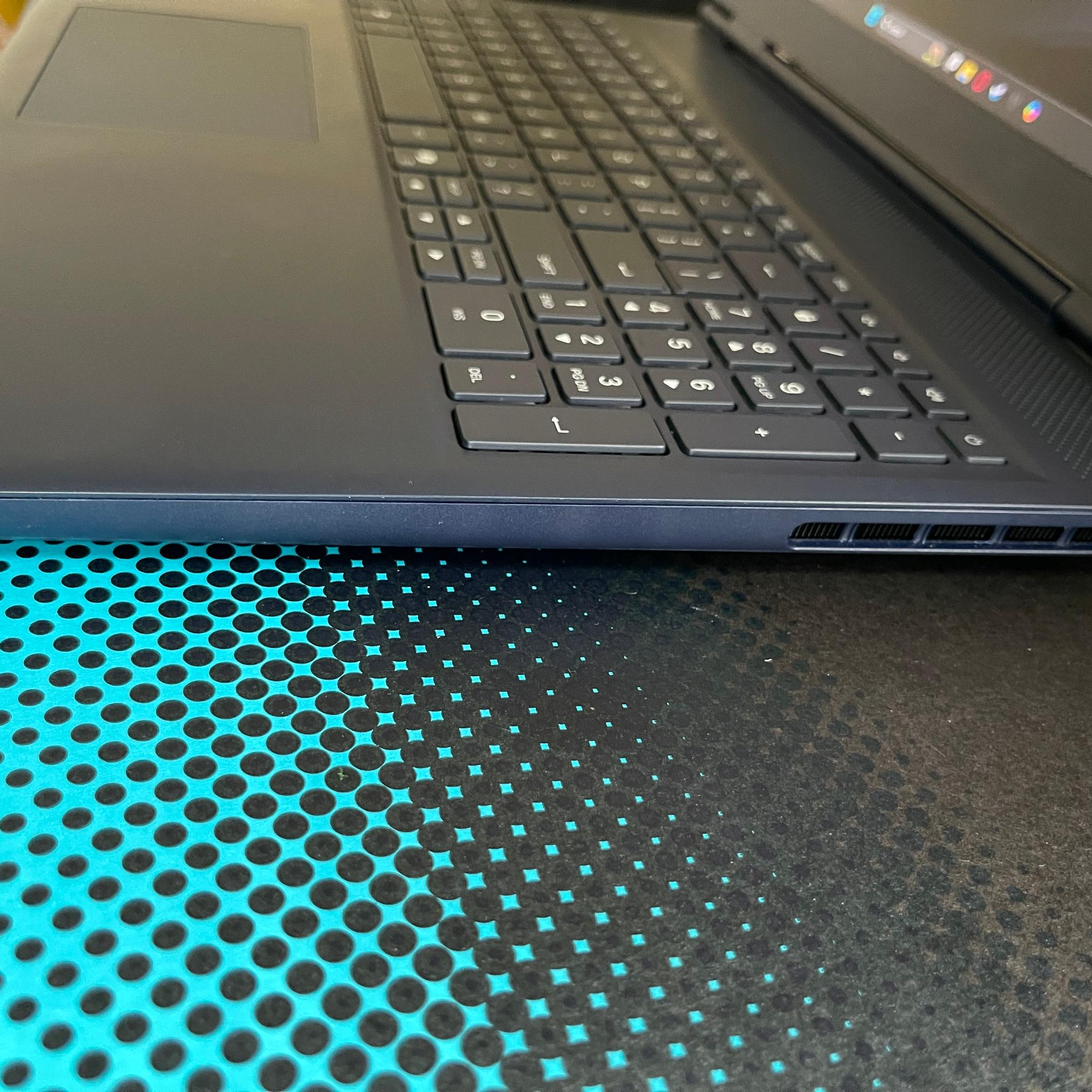 🛸👽Alienware Aurora 16 Gaming laptop/ RTX 5060/ I7 240h/ 16gb DDR5/ 1Tb. READ