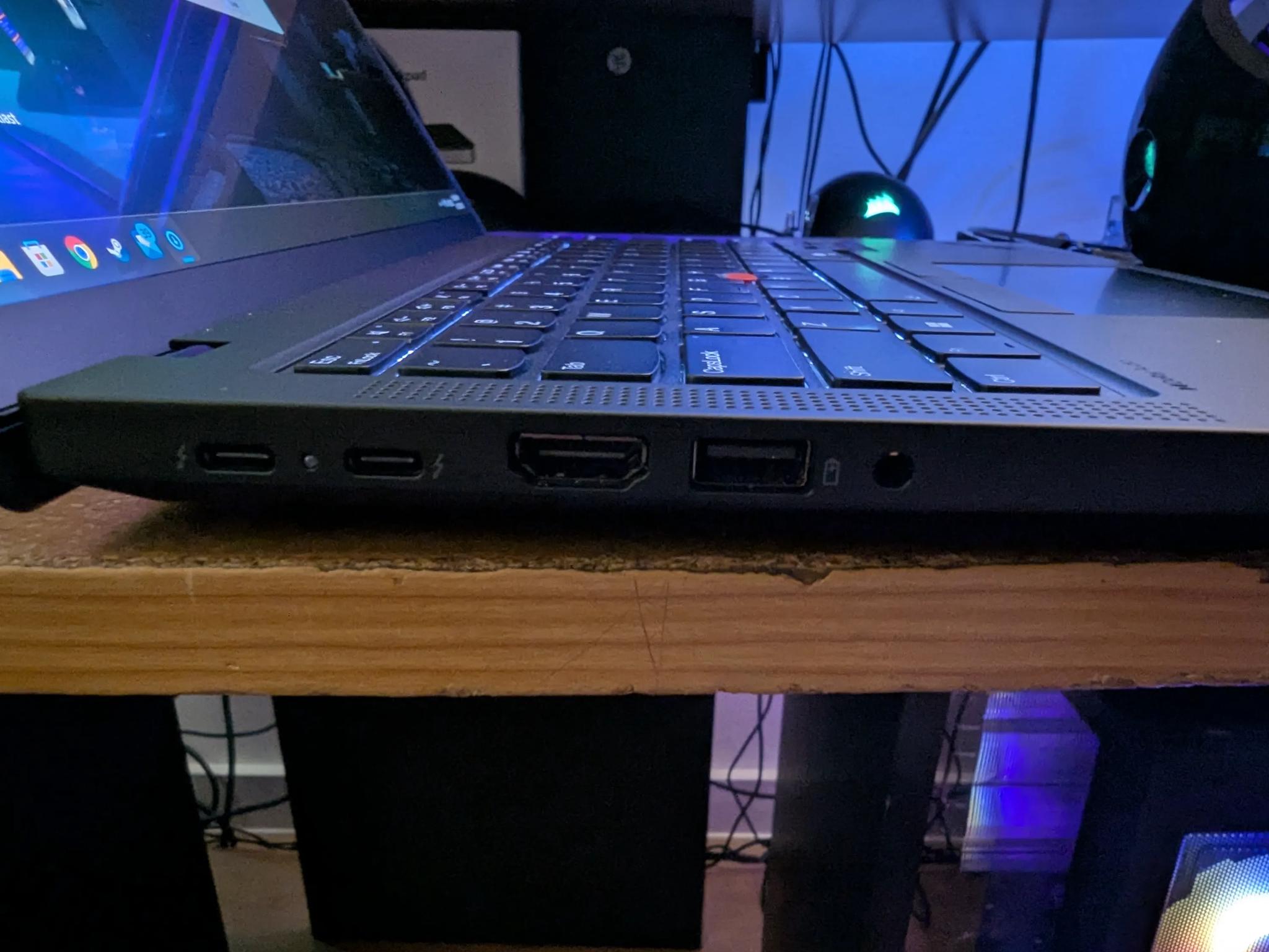 Lenovo ThinkPad P14s Gen 5 AMD