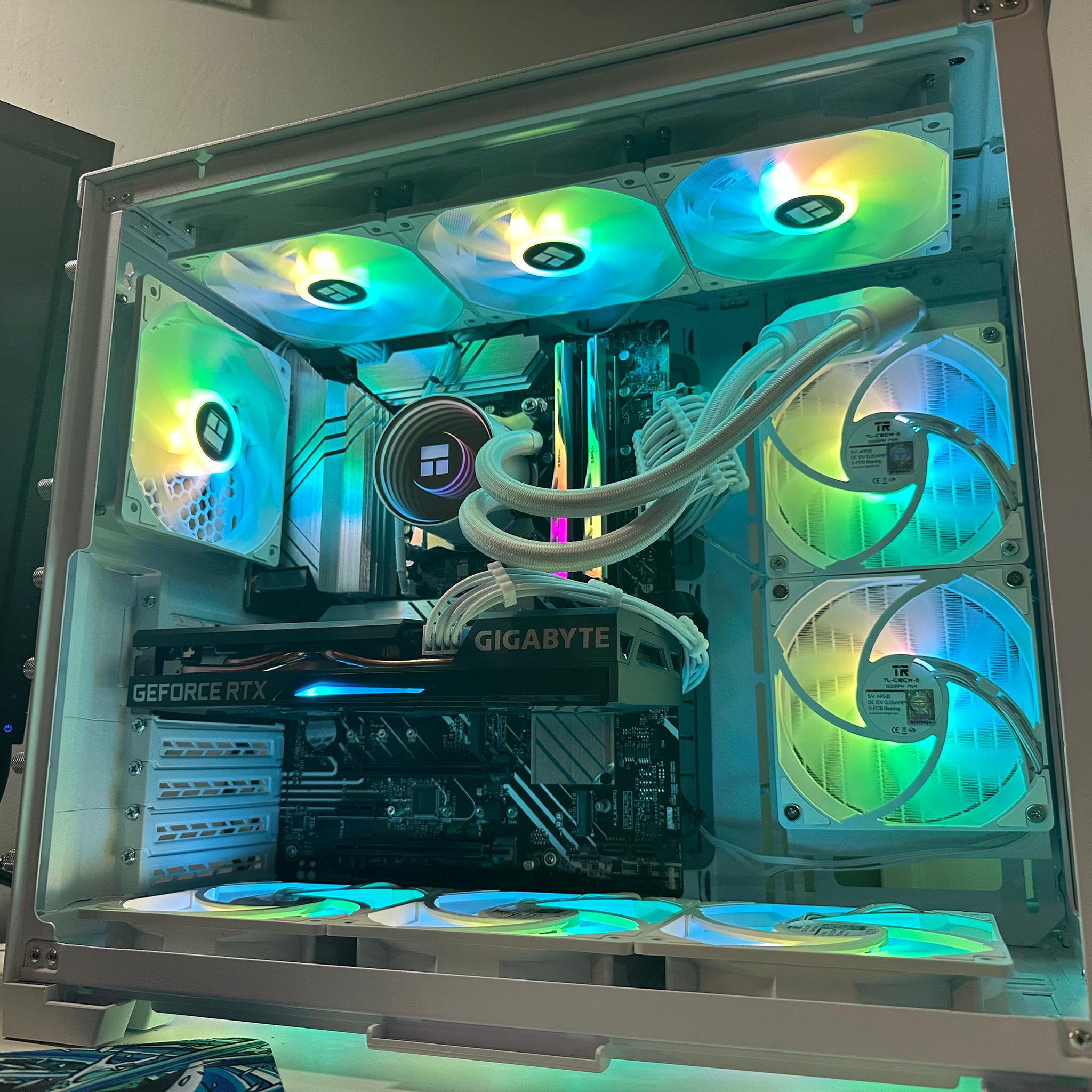 ❄️Icebox❄️ RTX 3060 | i3 13100 | 32GB DDR5