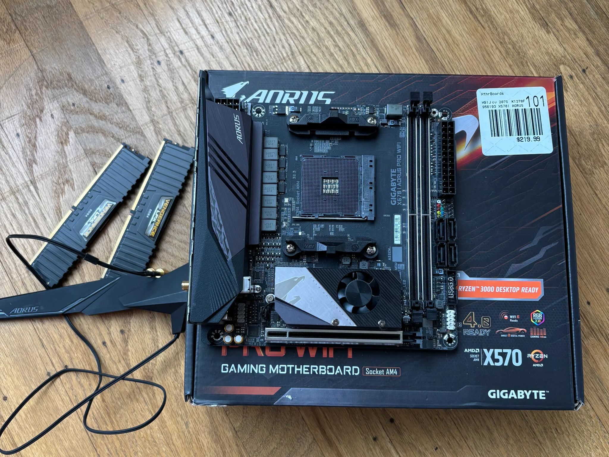 Aorus x570 WiFi ITX Mobo with 32GB DDR4 COMBO
