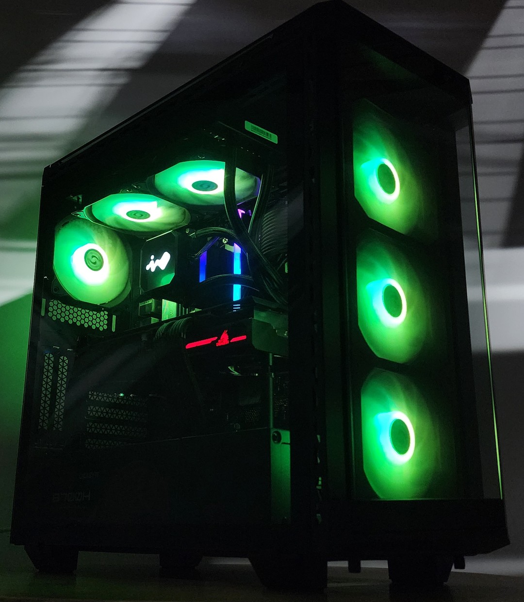 Gaming PC Ryzen 5 7600X 16GB RAM 1TB SSD RX 6800 XT 16GB Windows