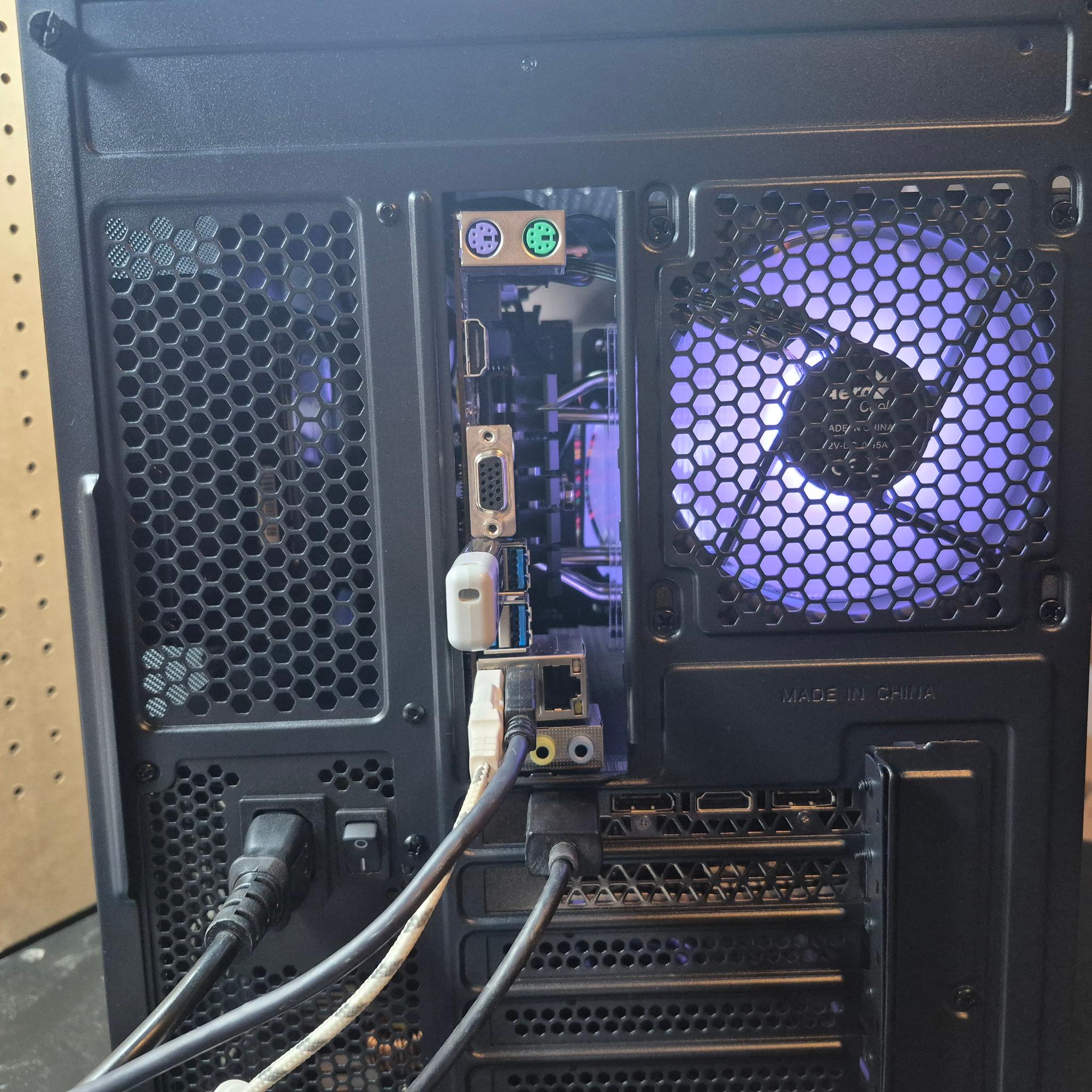 Curved Glass! i7-8700, GTX 1080 Ti, 32GB DDR4, 500GB SSD, Win11, WiFi