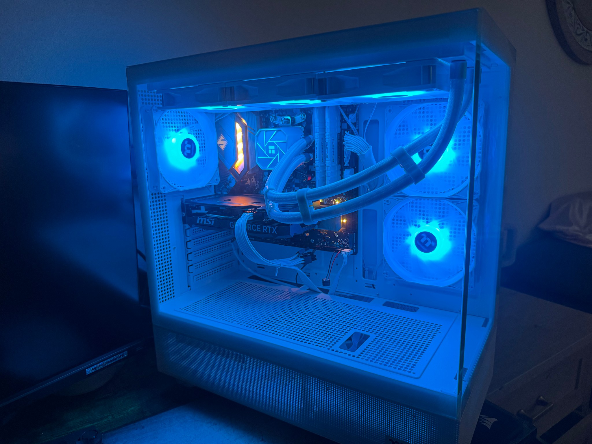White RGB Gaming PC | RTX 4060 Ti | Ryzen 7 5700X | 32GB RAM | Liquid Cooled