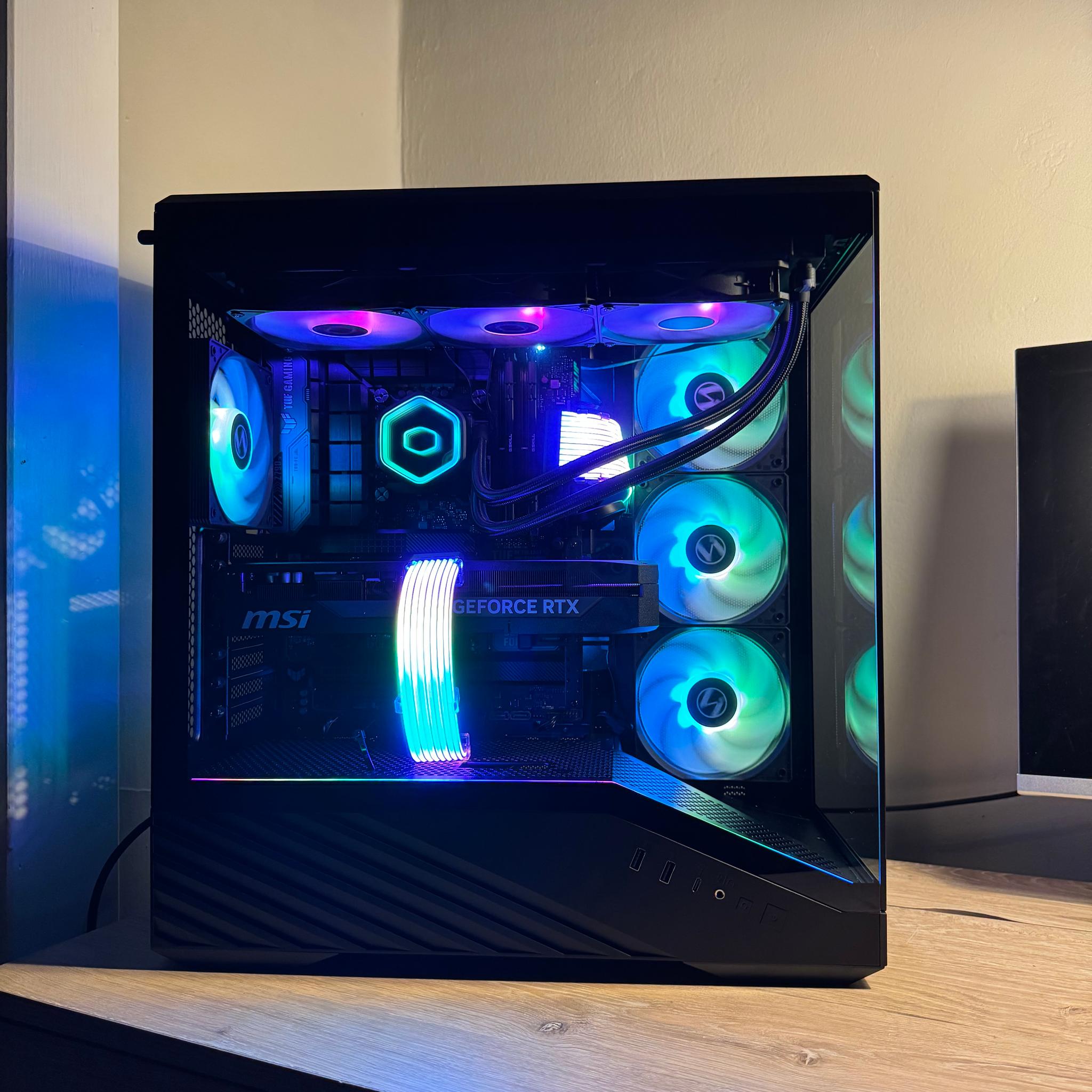GeForce RTX 5070 Ti Custom Gaming PC - Core i9-14900KF, 32GB RAM