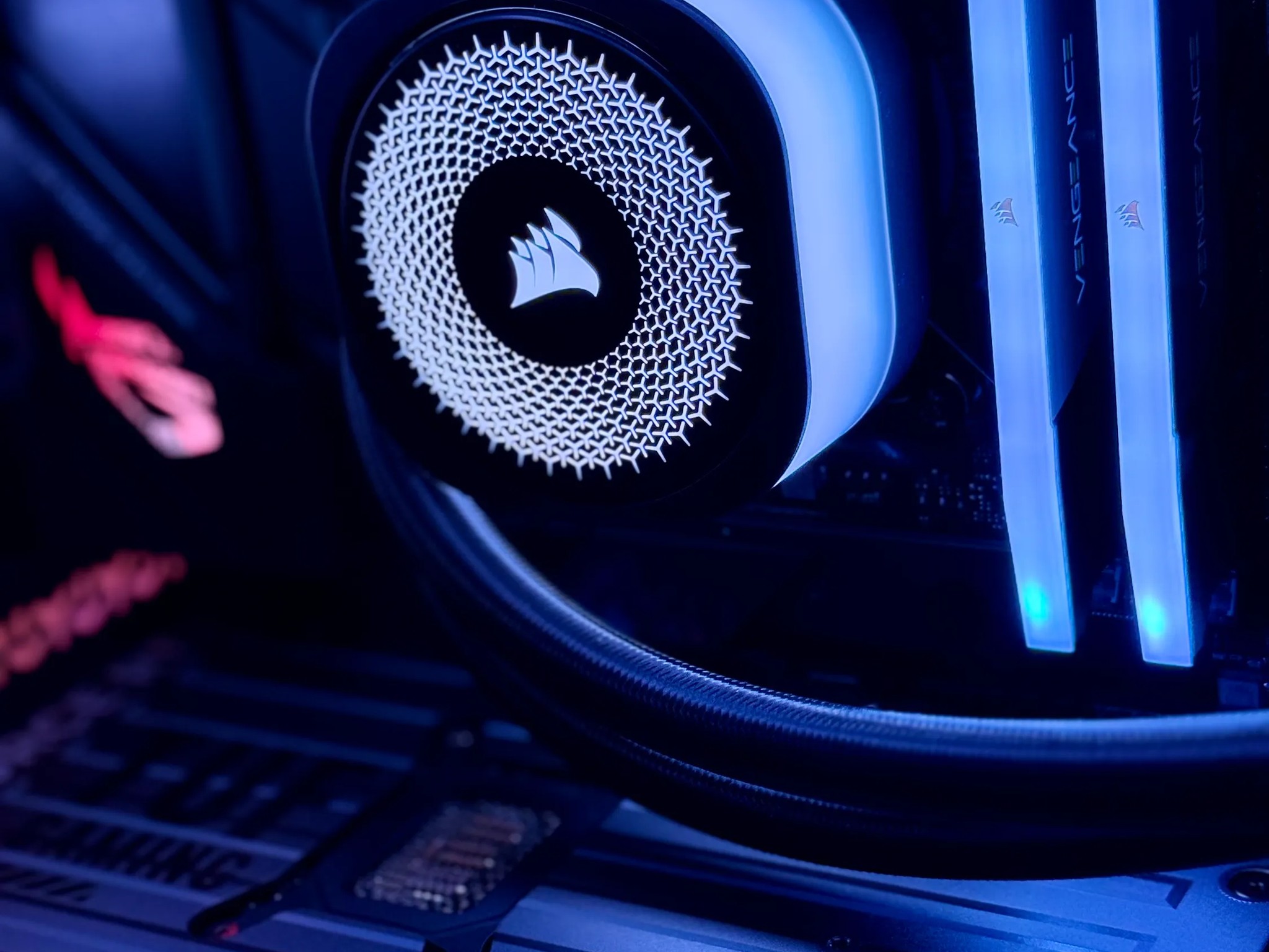 Corsair Gaming PC ✨ NVIDIA RTX 5070 OC, 14600KF 5.3 Ghz, 2TB M.2 SSD, 32GB RAM, WiFi, WIN 11 Pro