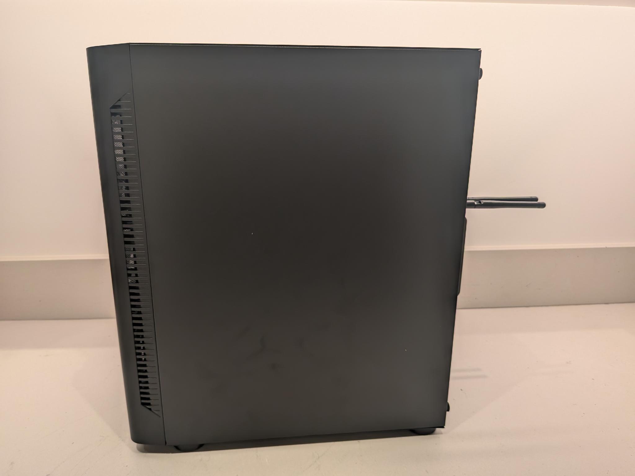 1440p Lightshow - RX 9070, Ryzen 5 7600, 32 GB DDR5, 2 TB Gen 4 NVME, RGB