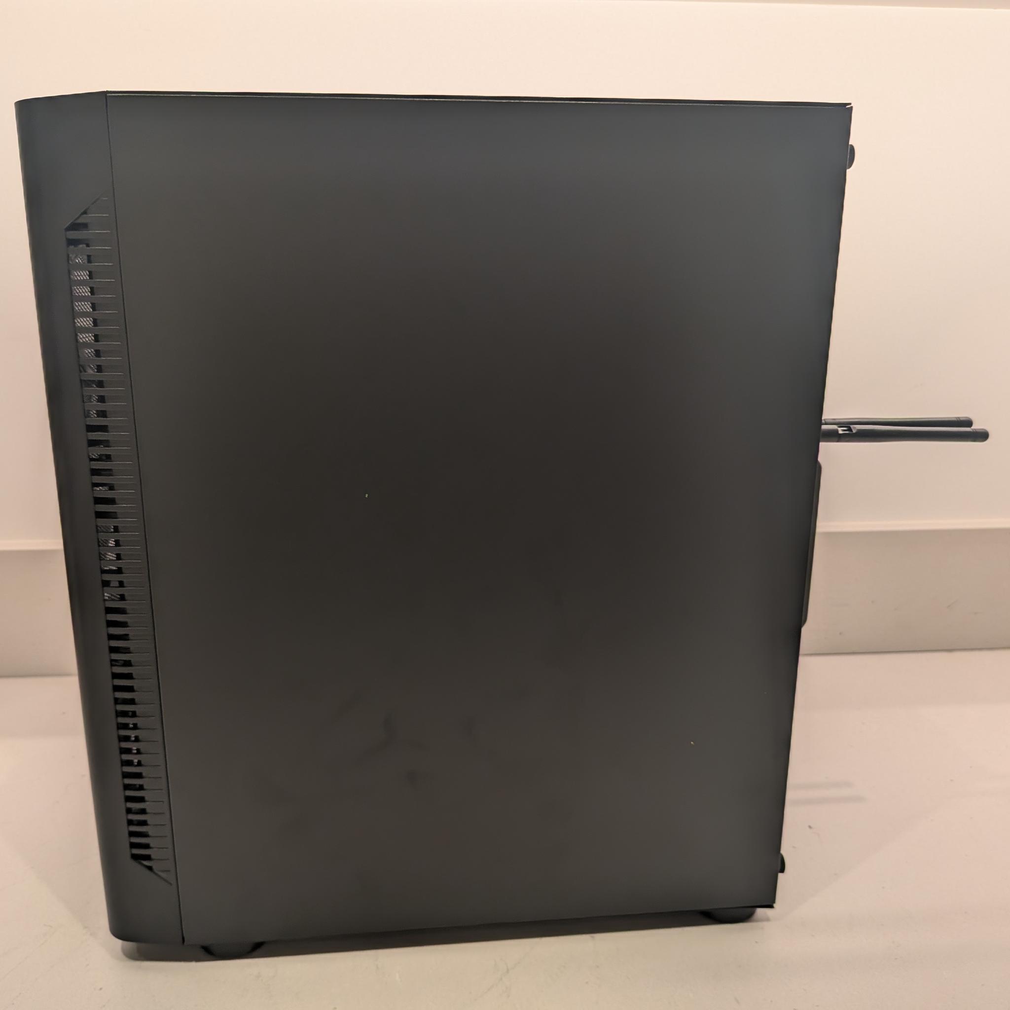 1440p Lightshow - RX 9070, Ryzen 5 7600, 32 GB DDR5, 2 TB Gen 4 NVME, RGB