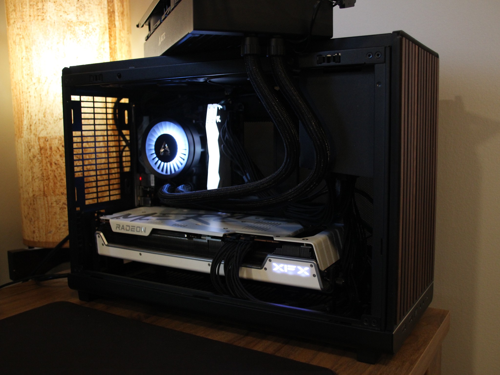 Compact + Classy 7900xt Gaming PC