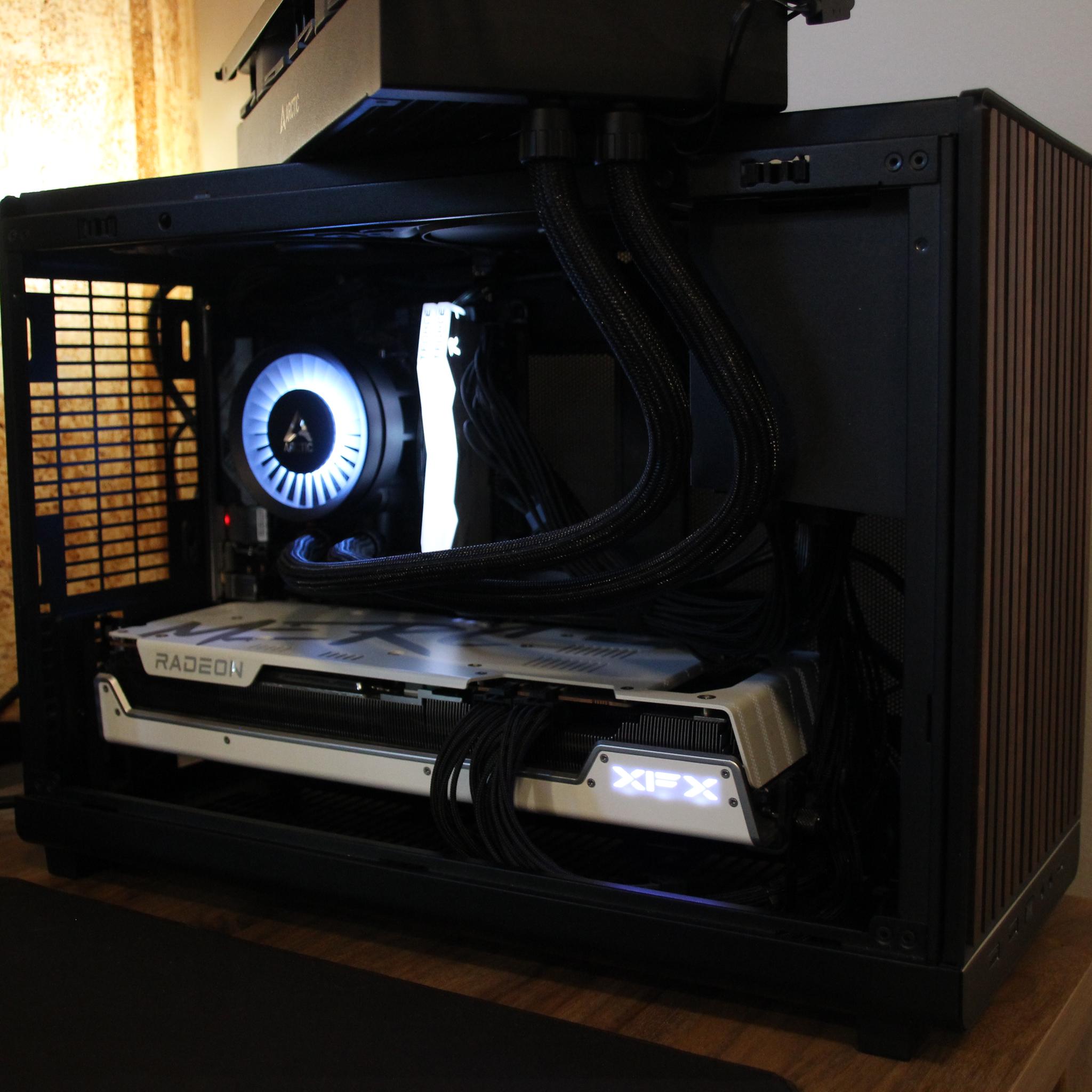 Compact + Classy 7900xt Gaming PC