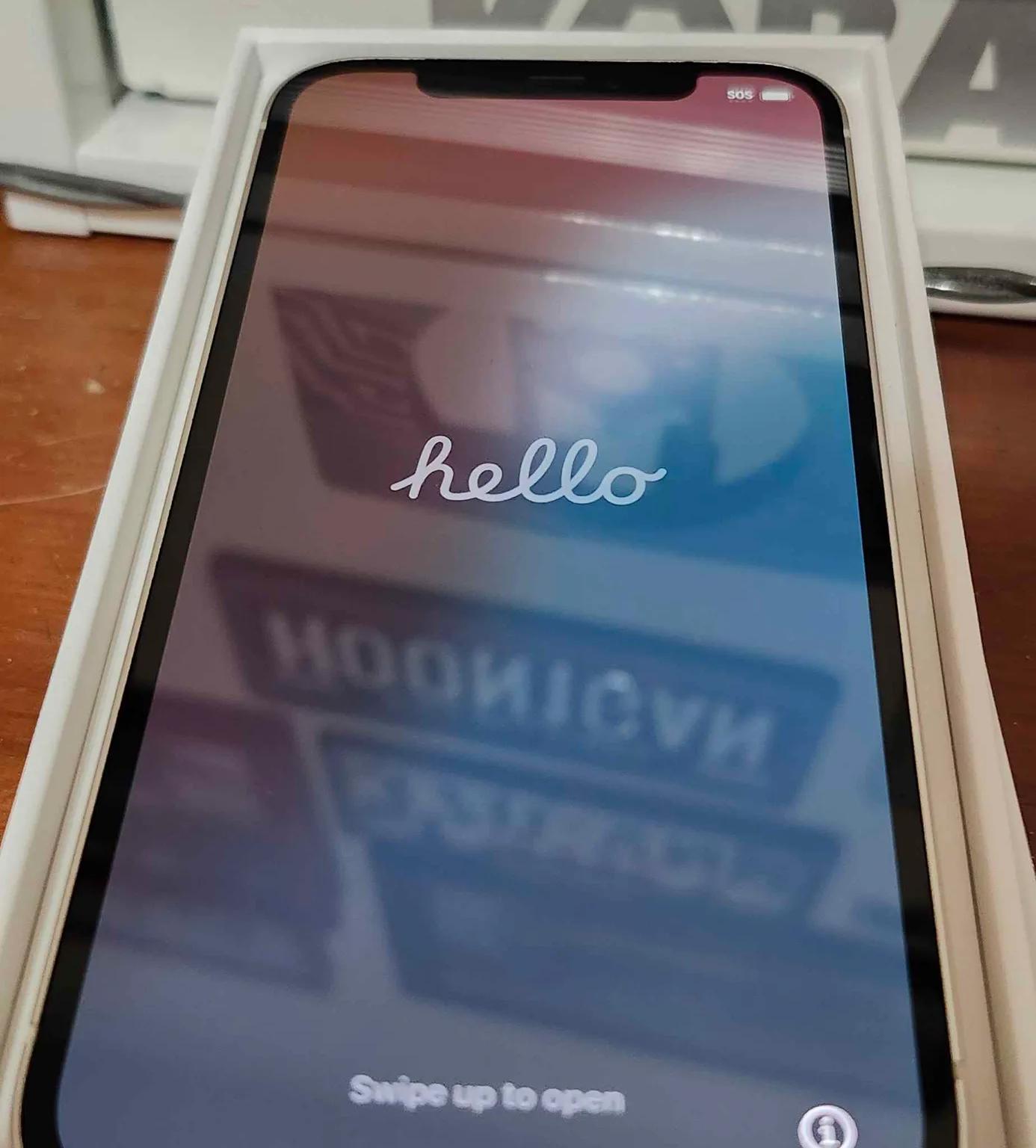 Iphone 12 White (Unlocked)
