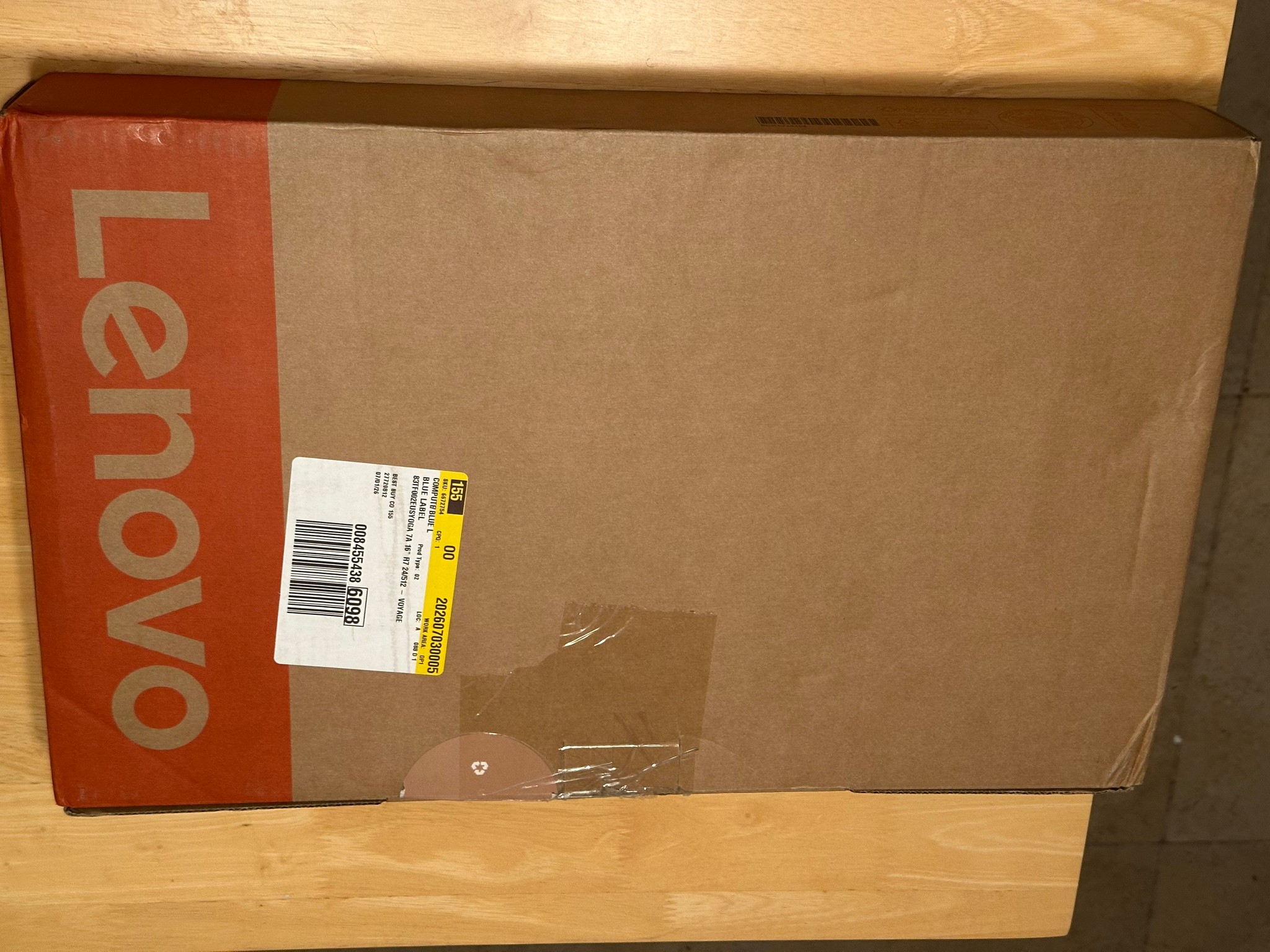 New Lenovo Yoga OLED 16" 7a 2-in-1 Touchscreen Laptop - AMD Ryzen AI 7 445 - 24G RAM - 512GB SSD