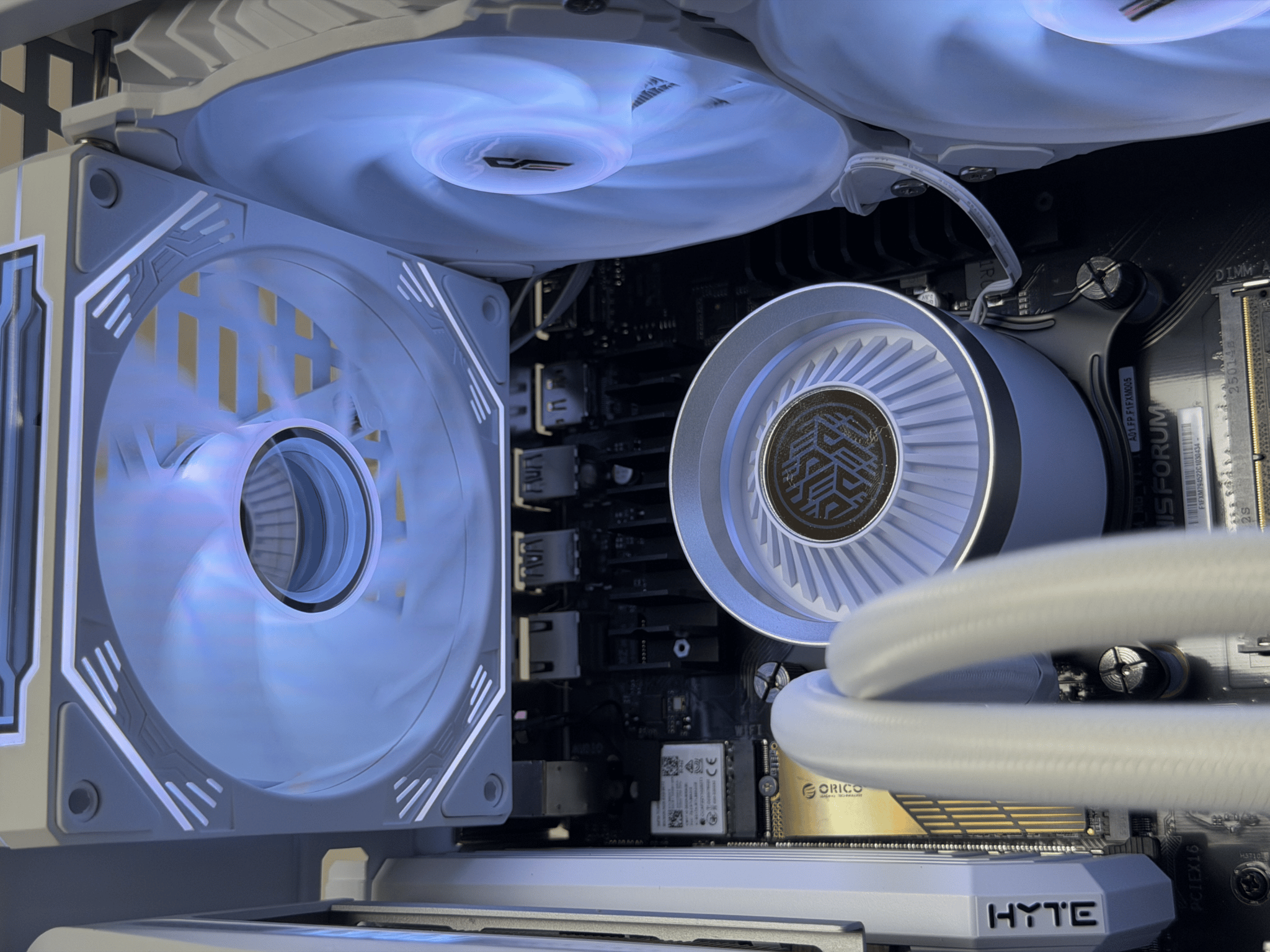 ⚪️ 4k Gaming & Streaming PC  ⚪️ | RTX 5070 ti | RYZEN 9 7945hX | 32GB RAM  | 2TB SSD |