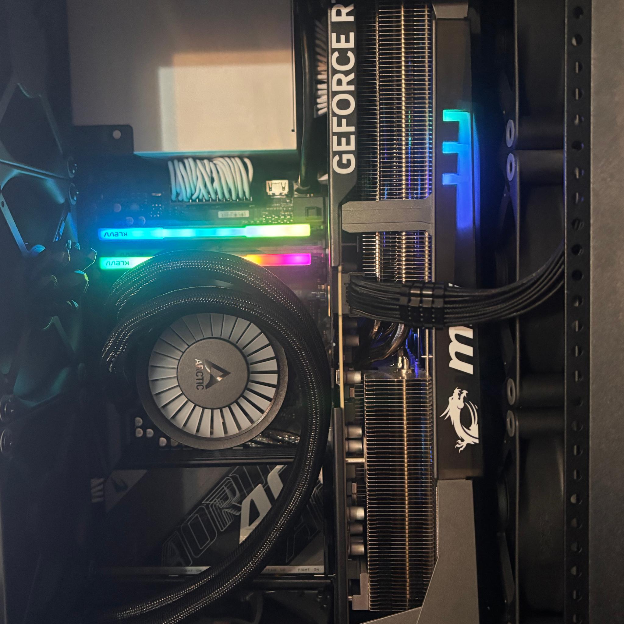 MSI GeForce RTX 5090 32G GAMING TRIO OC