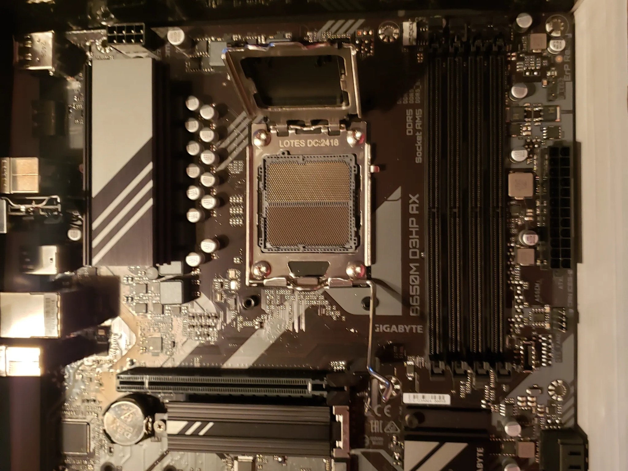 Gigabyte B650M DPH3 WIFI NO I/O SHIELD