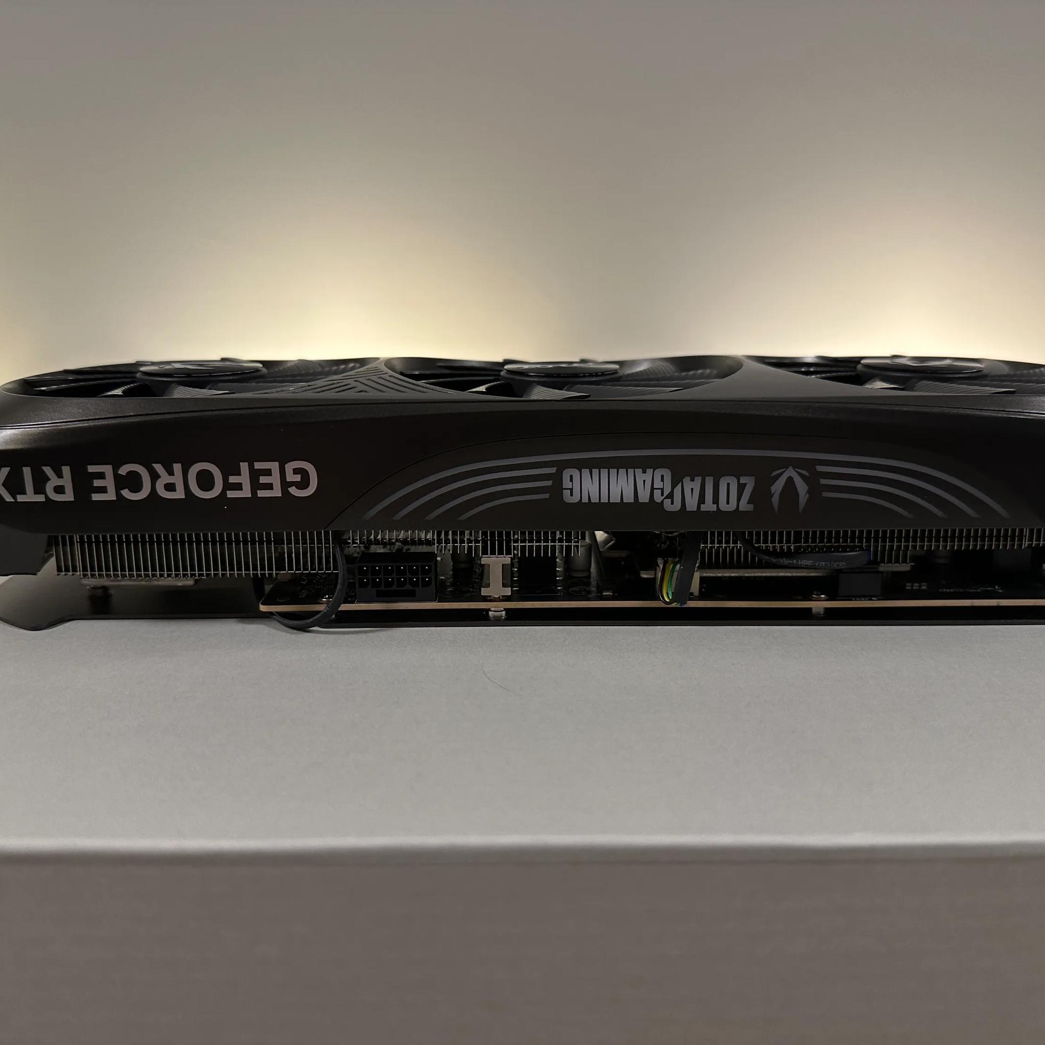 ZOTAC GAMING GeForce RTX 4080 SUPER AMP 16GB GDDR6X - Used, Like New with Original Box