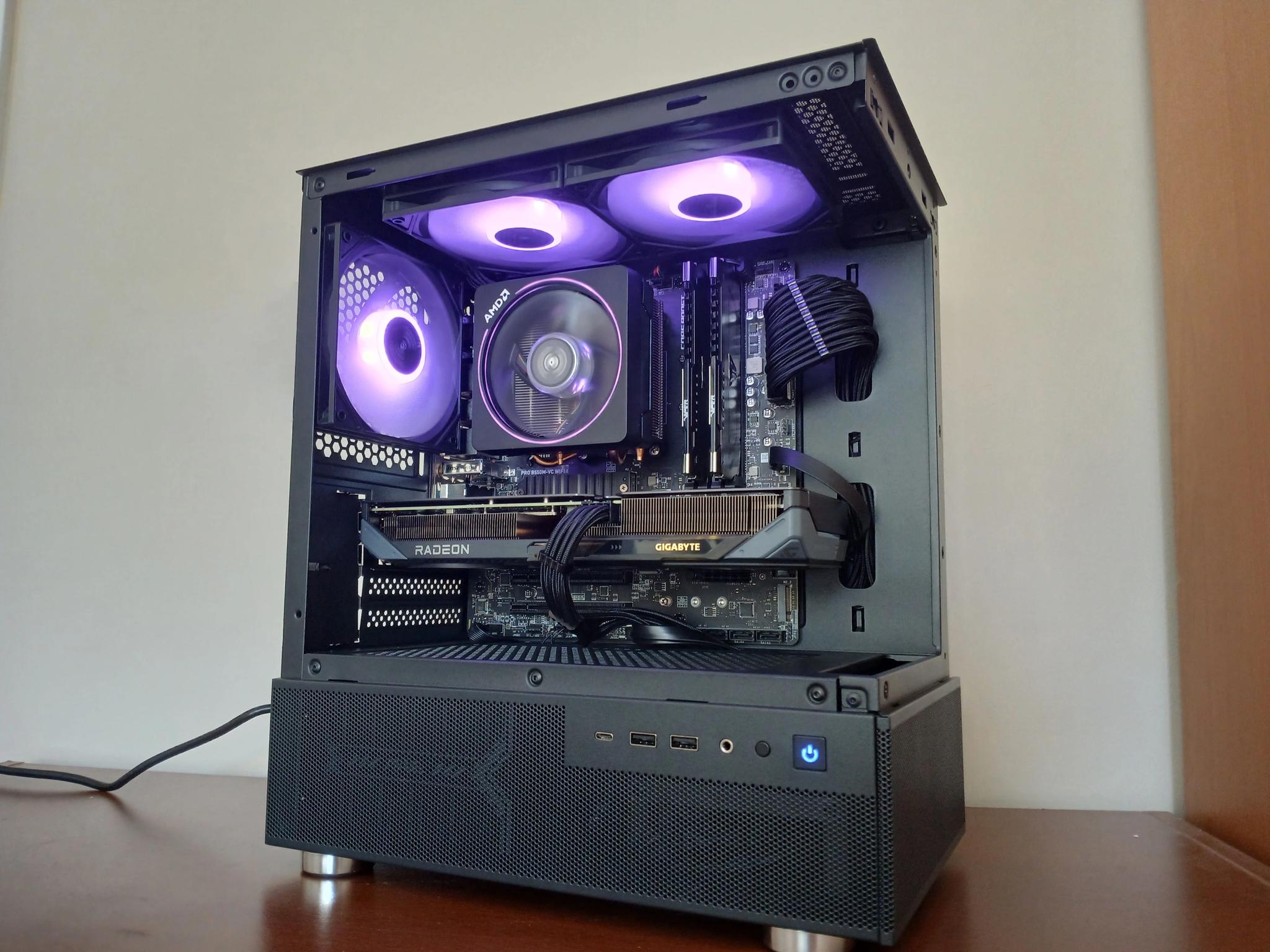 RX 9060XT 8GB | Ryzen 7 5800XT | 32GB RAM