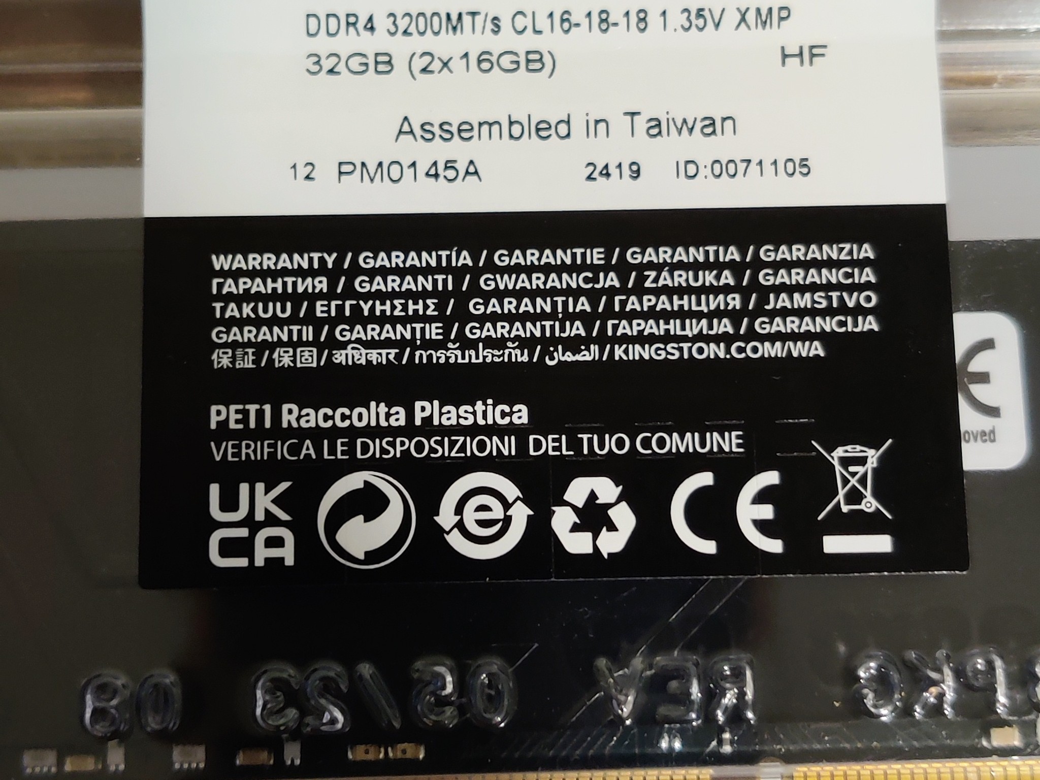 32GB DDR4 3200 Kingston FURY Beast RGB