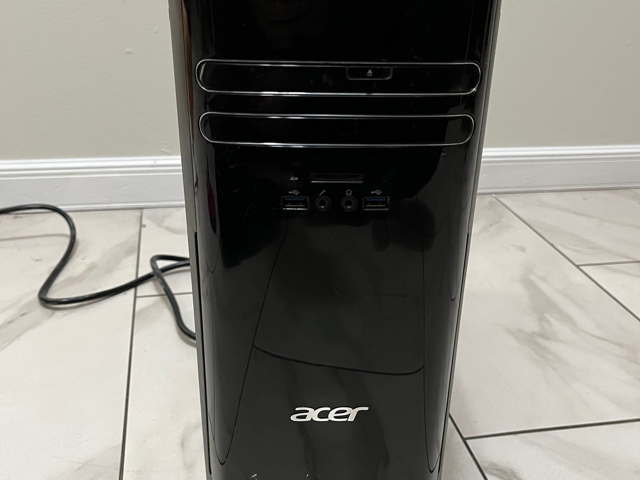 Budget Starter PC - Intel i3-6100, NVIDIA Quadro K4200 4GB, 8GB RAM, 282 GB Storage